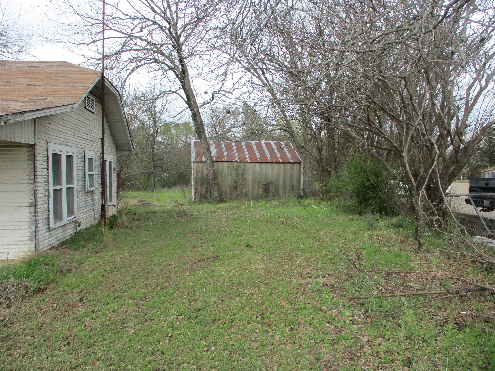 522 E Quitman Street Emory TX 75440