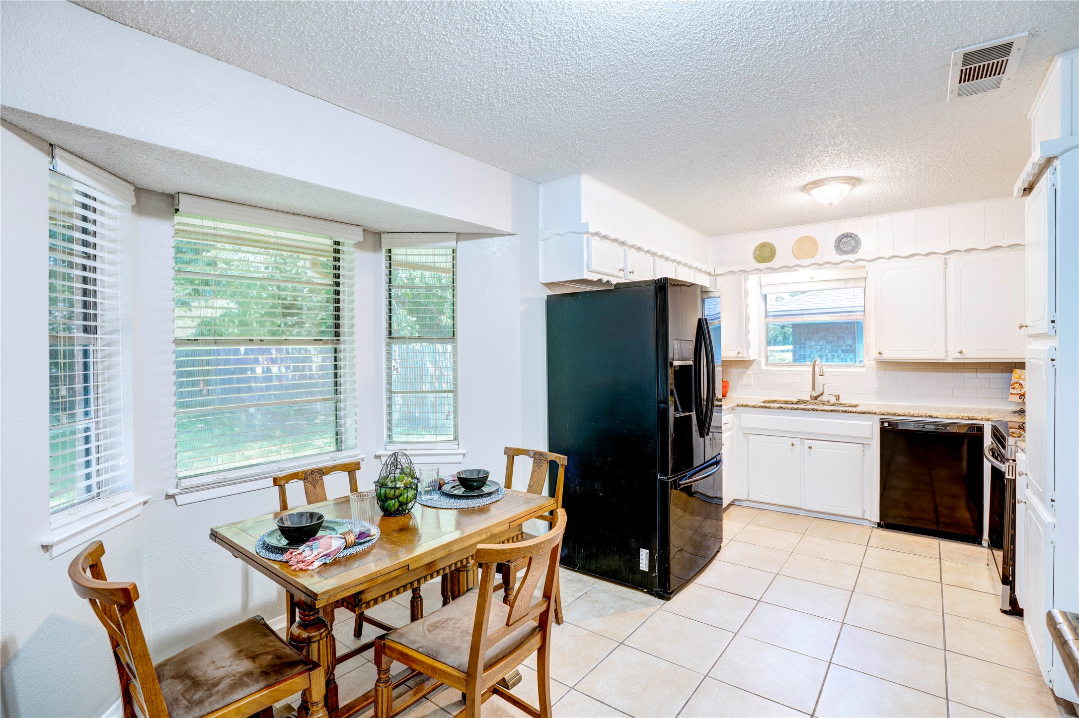 6028 Ridgecrest Drive Watauga TX 76148