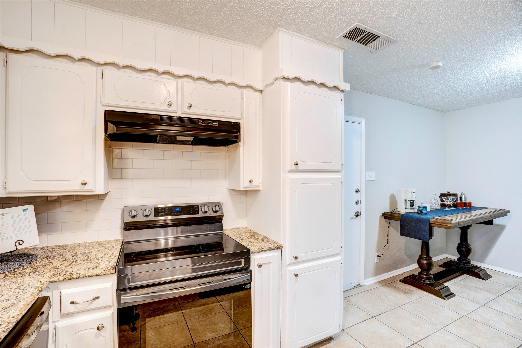 6028 Ridgecrest Drive Watauga TX 76148
