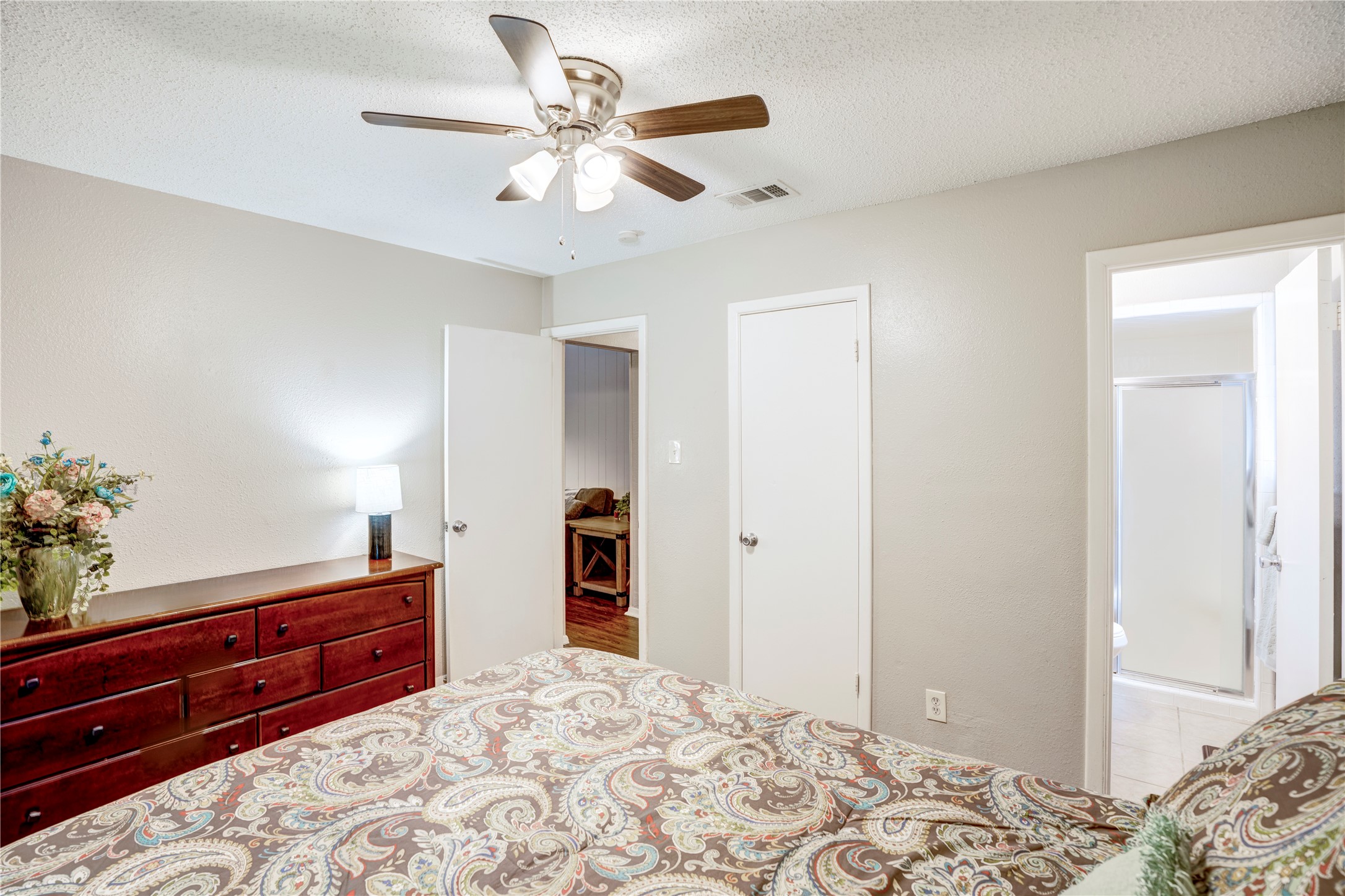 6028 Ridgecrest Drive Watauga TX 76148