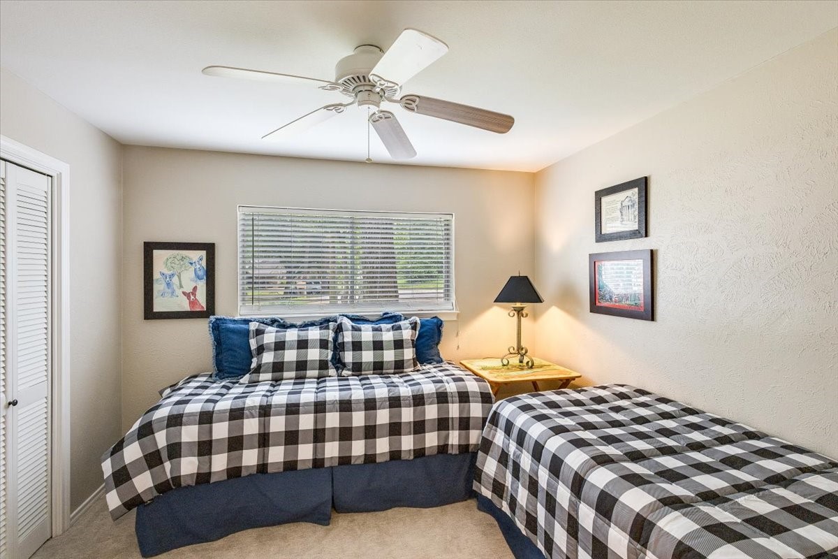 325 Beachside Drive Trinidad TX 75163