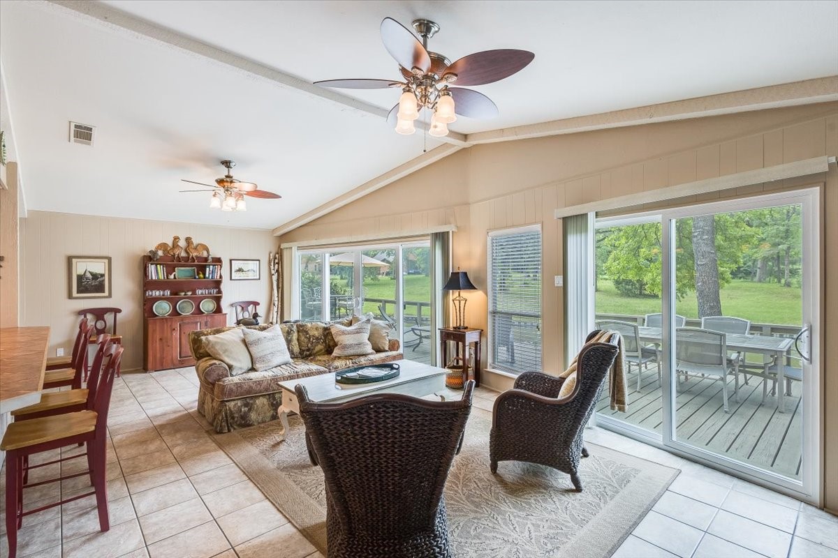 325 Beachside Drive Trinidad TX 75163