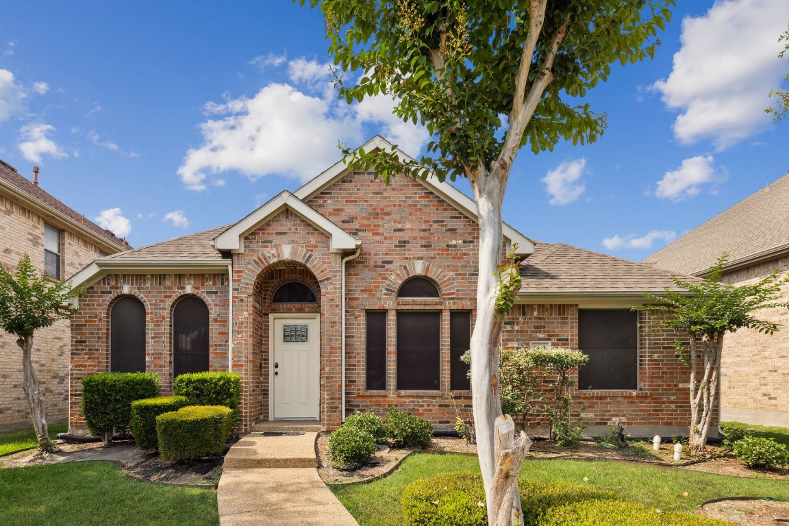 1813 Amber Lane Carrollton TX 75007