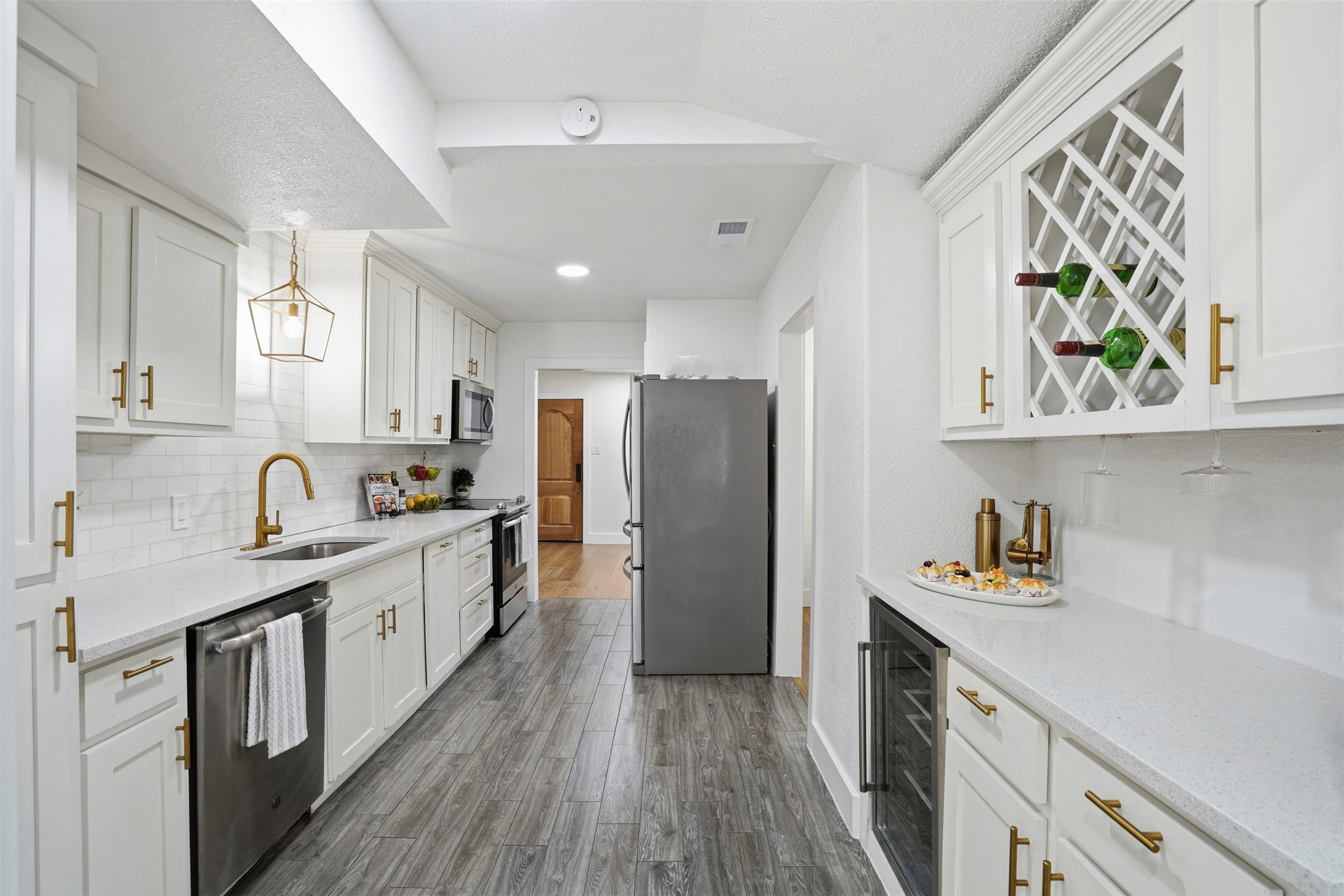 4527 Newmore Avenue Dallas TX 75209