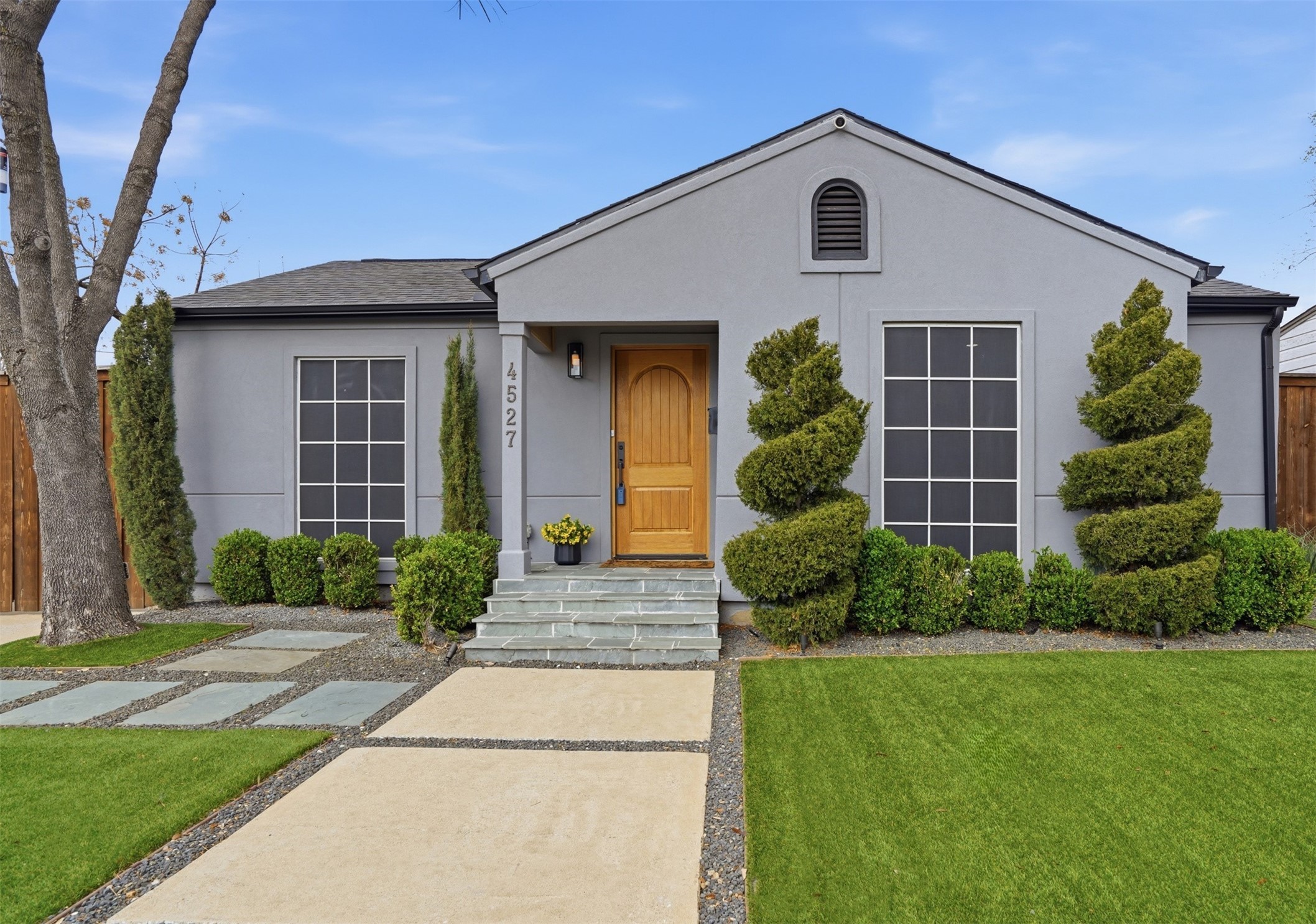 4527 Newmore Avenue Dallas TX 75209