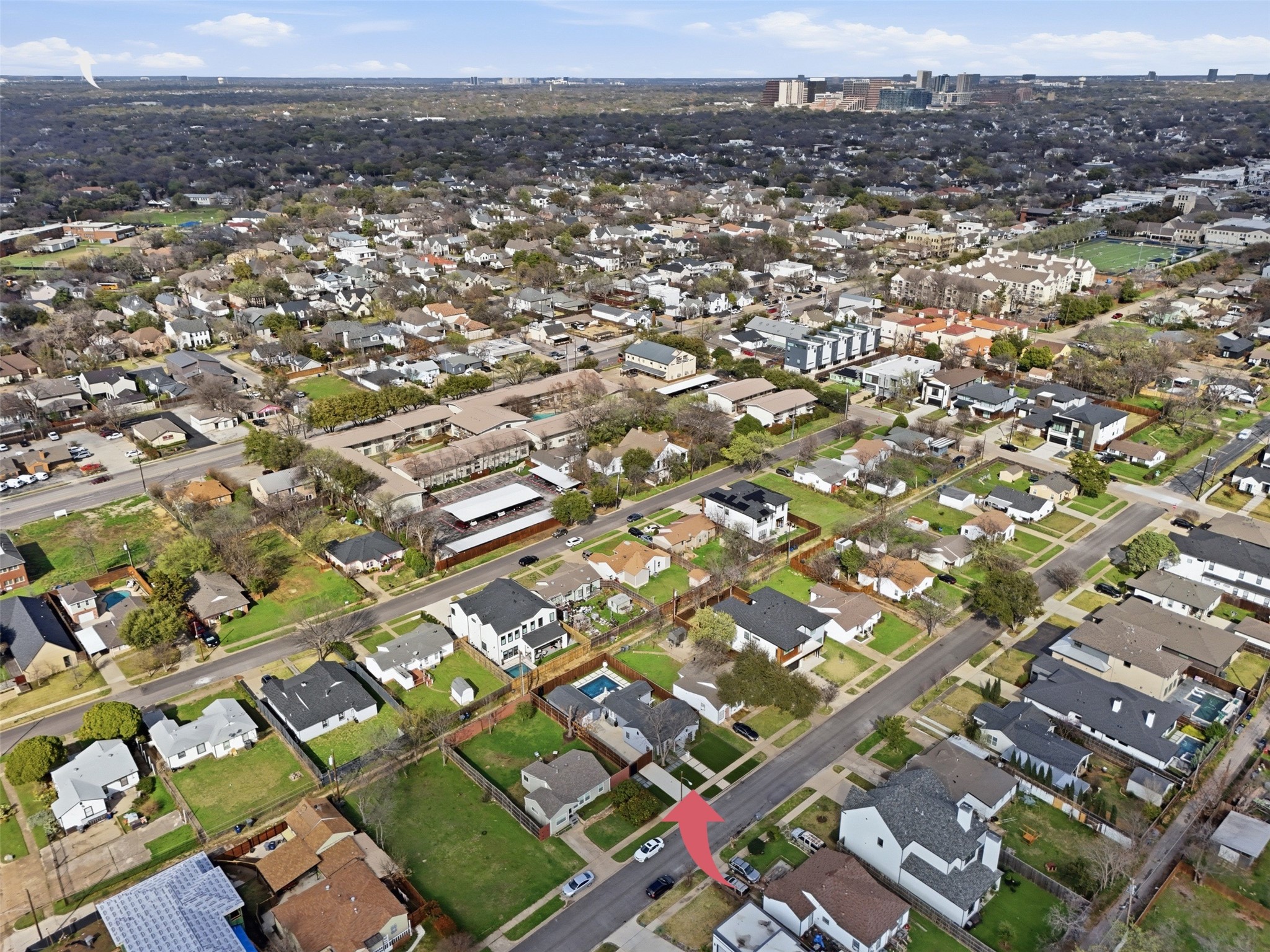 4527 Newmore Avenue Dallas TX 75209