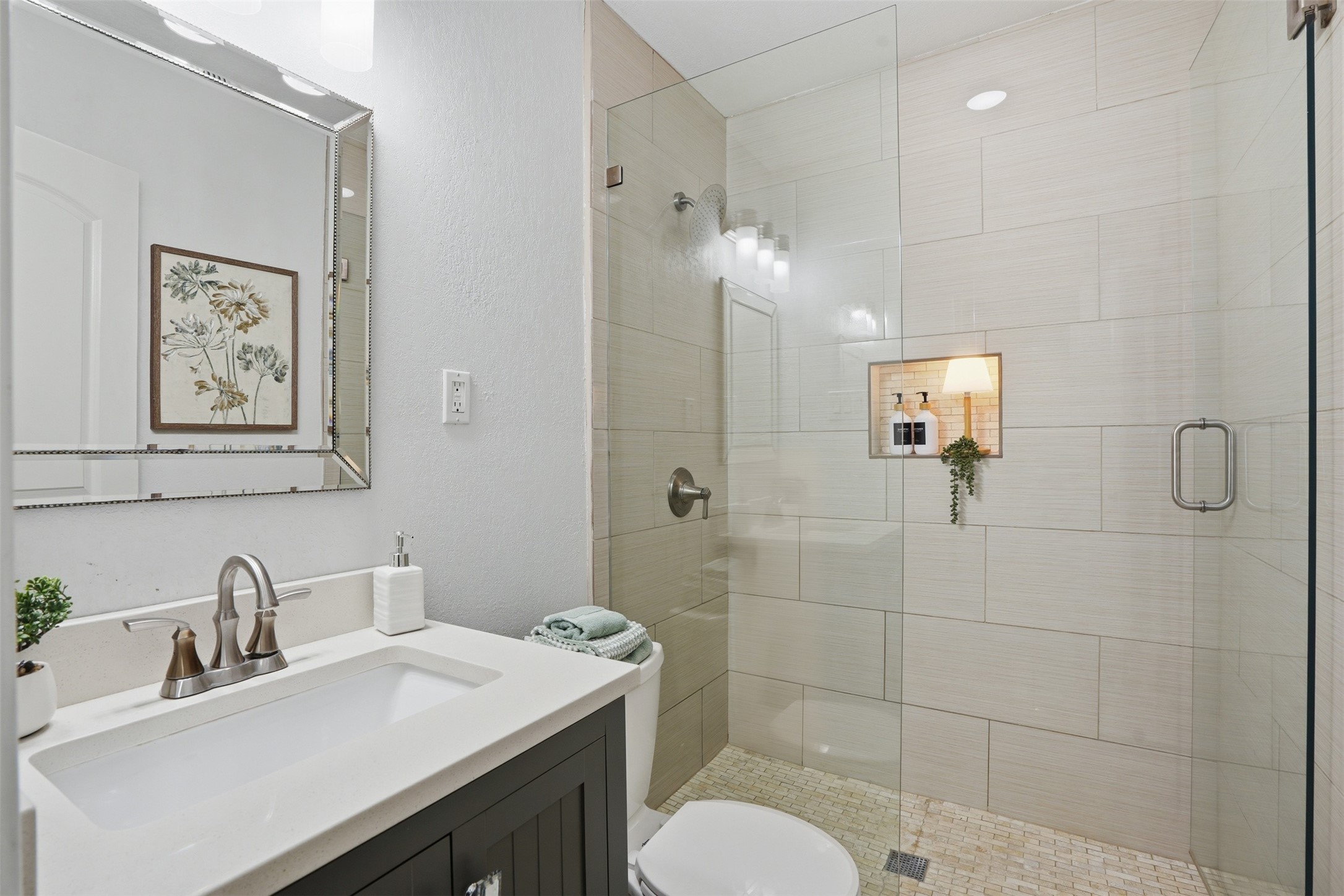 4527 Newmore Avenue Dallas TX 75209
