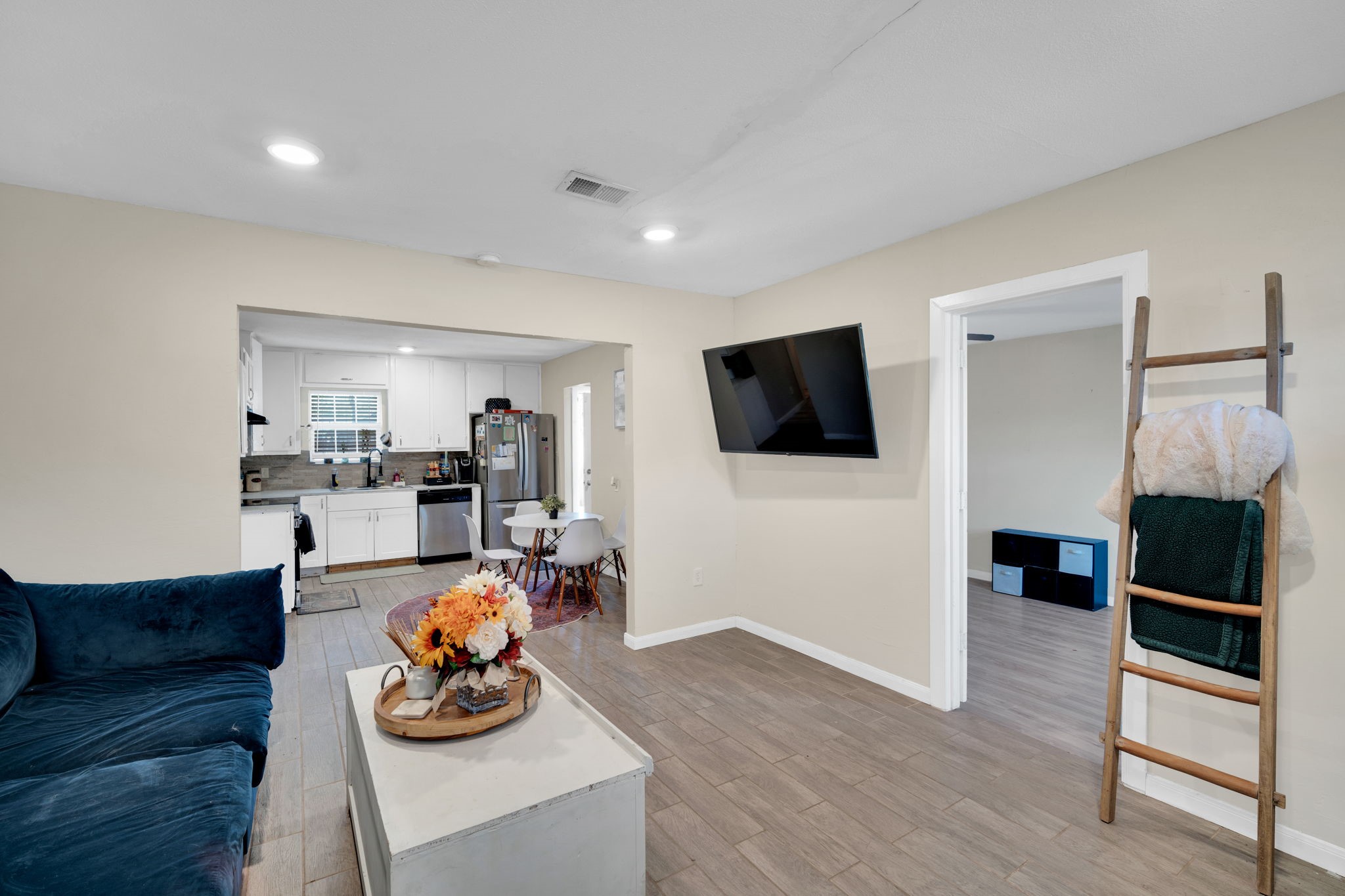 4208 Wiman Drive Fort Worth TX 76119