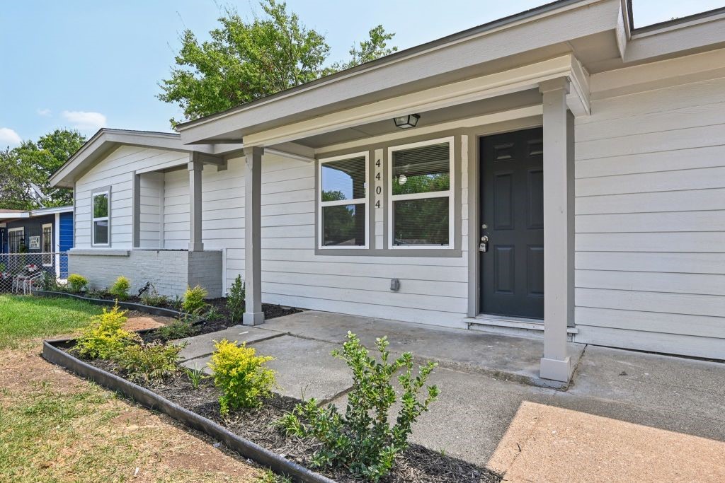 4404 Littlejohn Avenue Fort Worth TX 76105