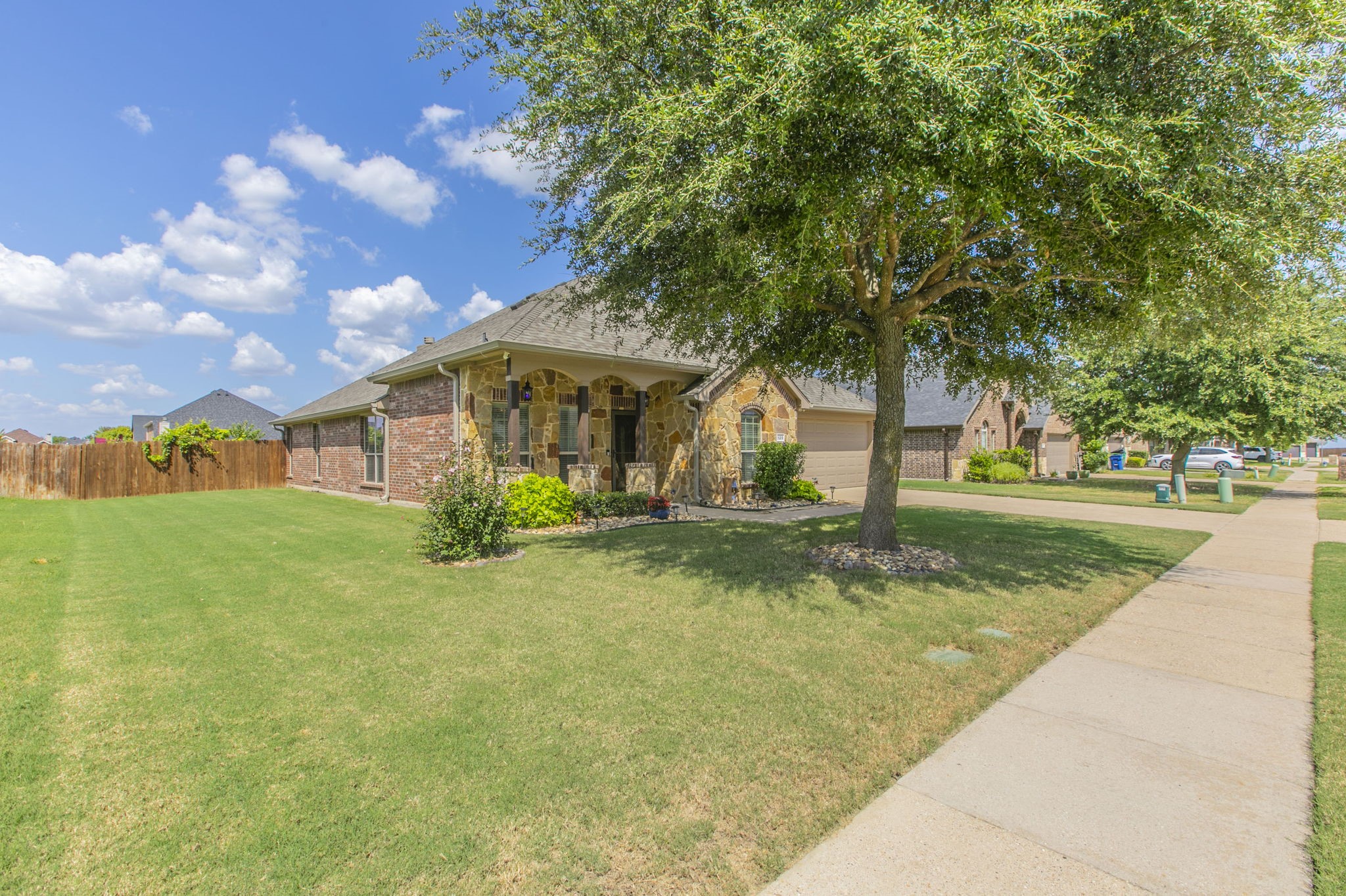 125 Sumac Drive Waxahachie TX 75165