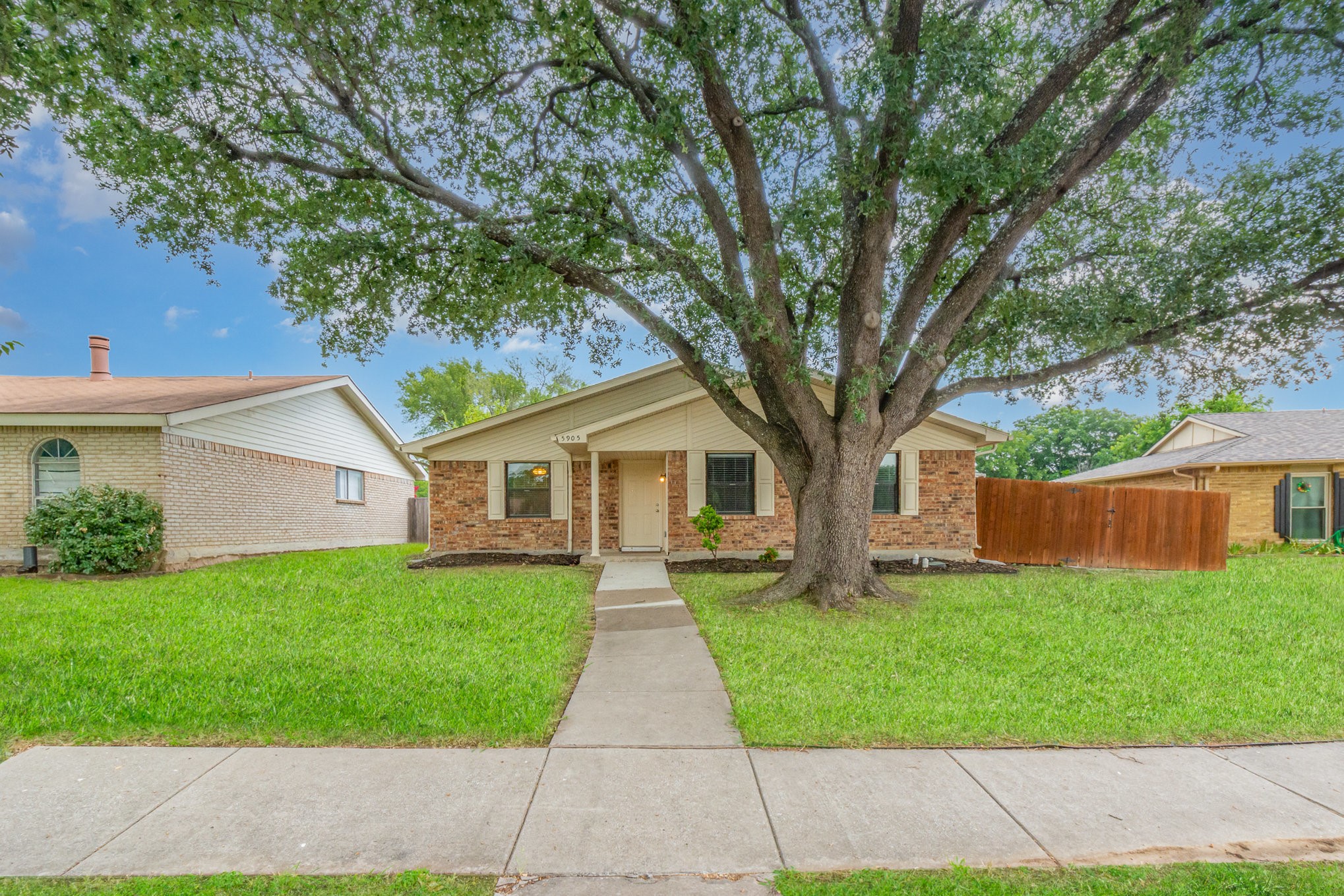 5905 Cedar Lane Rowlett TX 75089