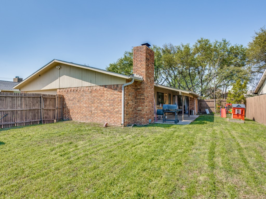 4506 Freeport Drive Garland TX 75043