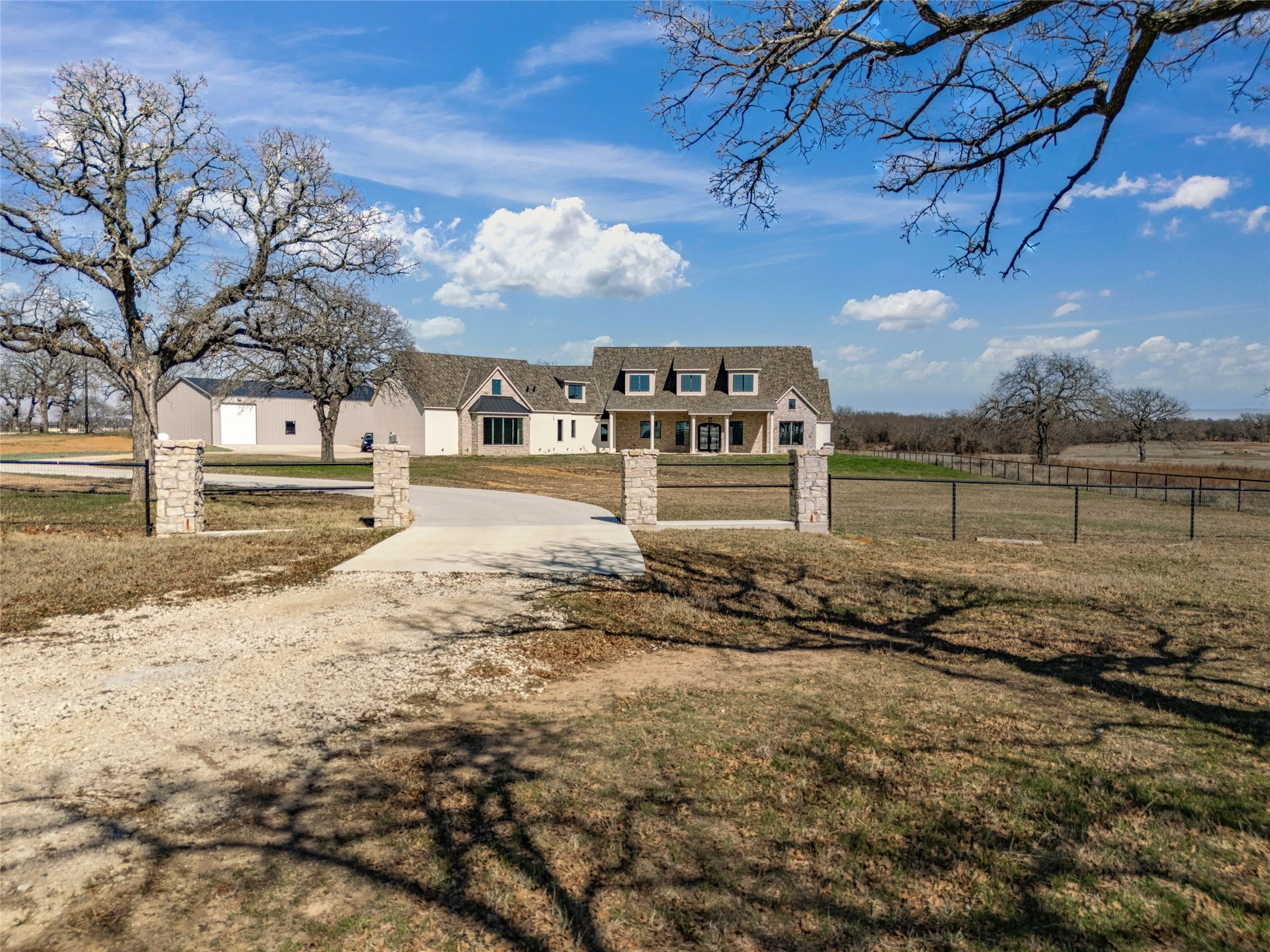 623 Lake Valley Road Sunset TX 76270