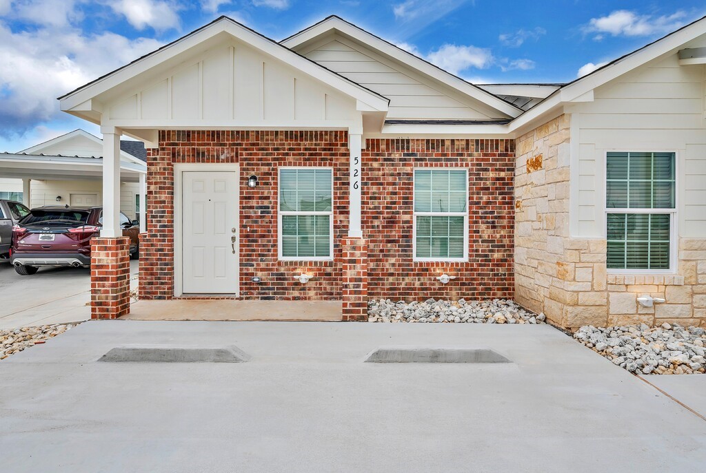 526 Alamo Court Mcgregor TX 76657