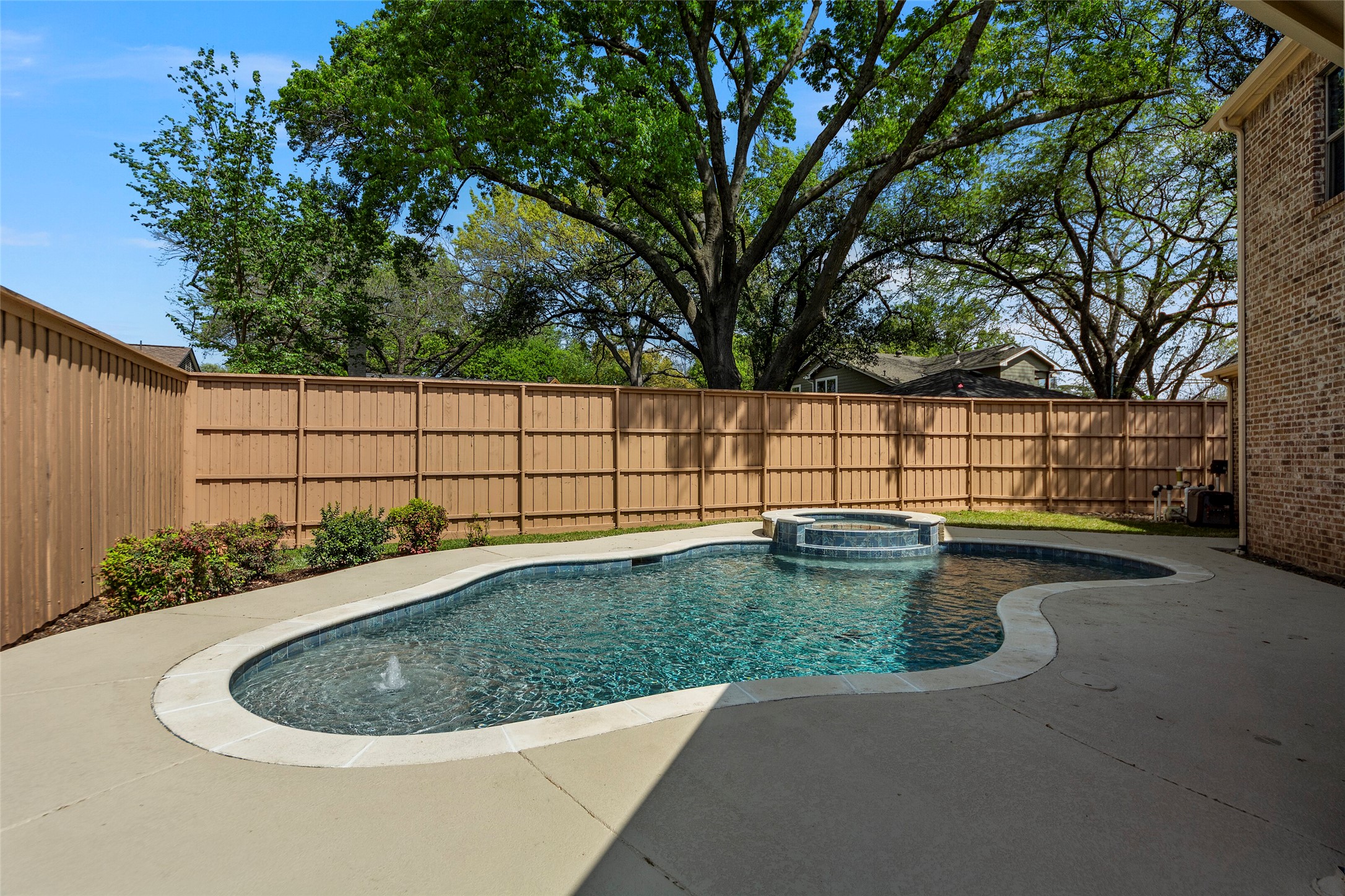9515 Edith Lane Dallas TX 75220
