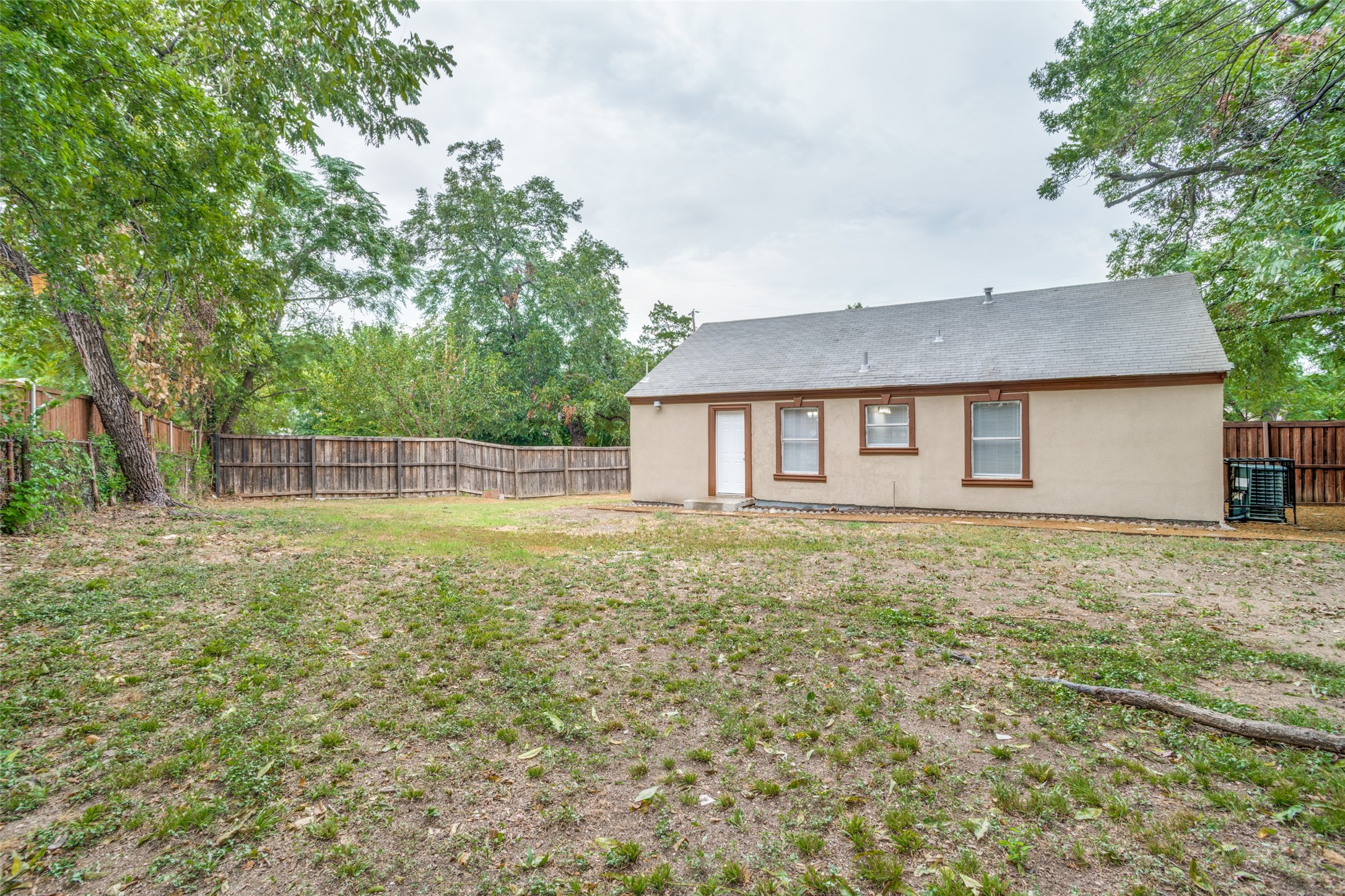 1239 Cedar Haven Avenue Dallas TX 75216