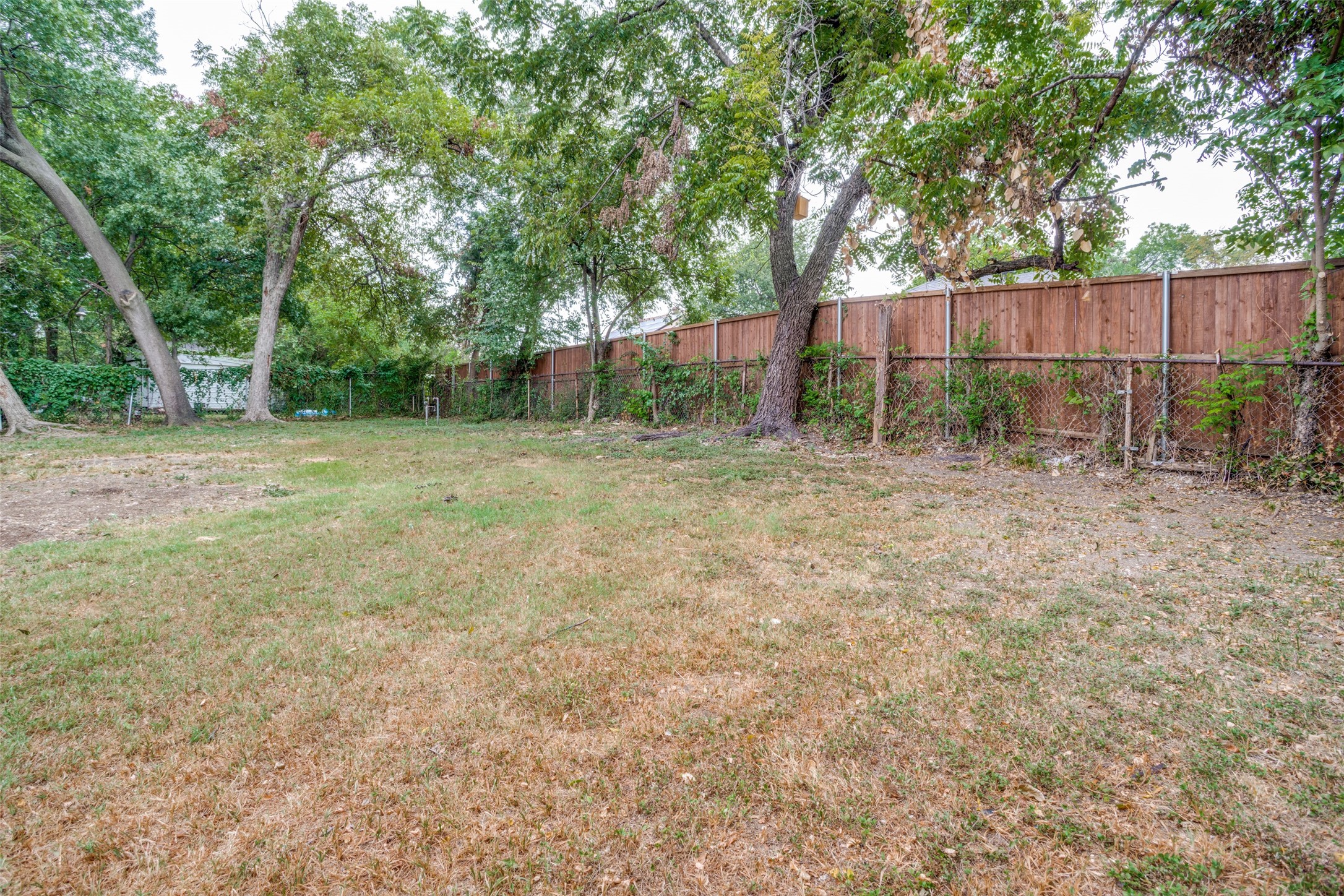 1239 Cedar Haven Avenue Dallas TX 75216