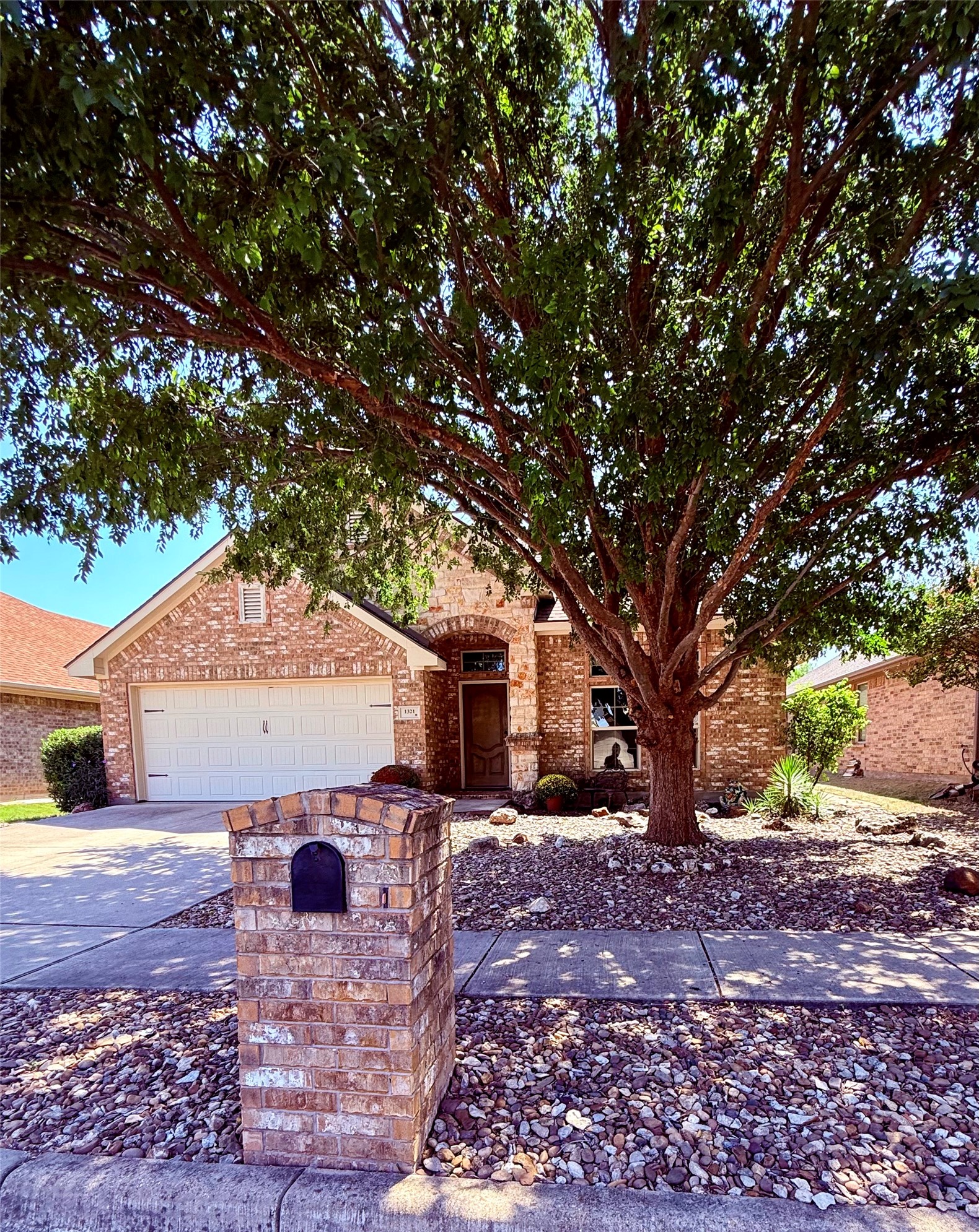 1321 Lauren Lane Granbury TX 76048