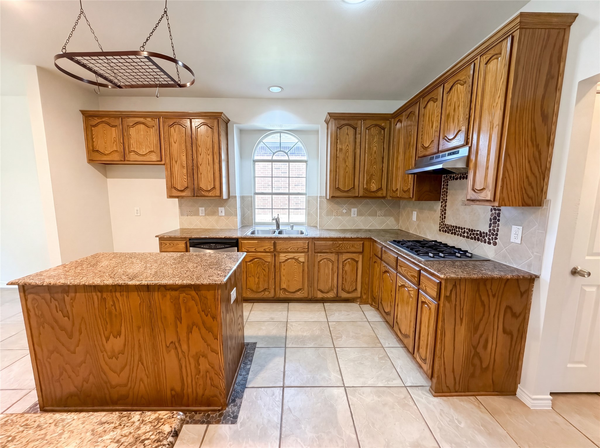 1126 Glencoe Drive Glenn Heights TX 75154