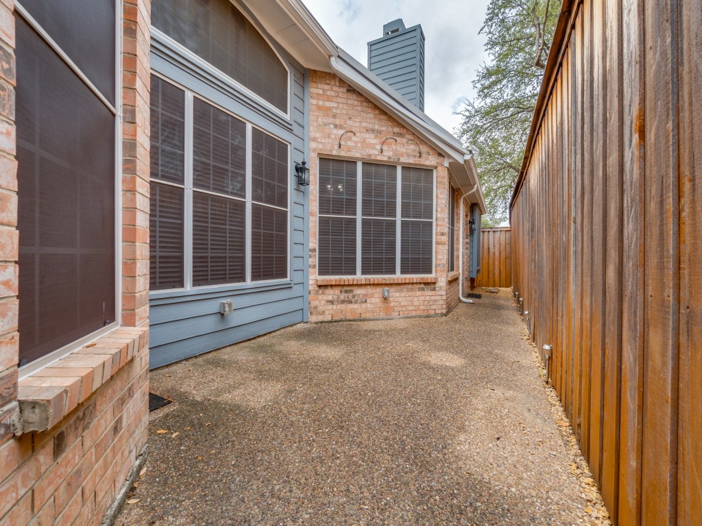 14628 Flanders Court Addison TX 75001