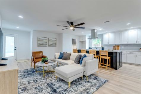 6854 Town North Drive Dallas TX 75231