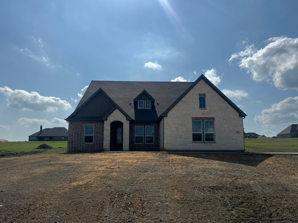 707 Water Side Drive Van Alstyne TX 75495