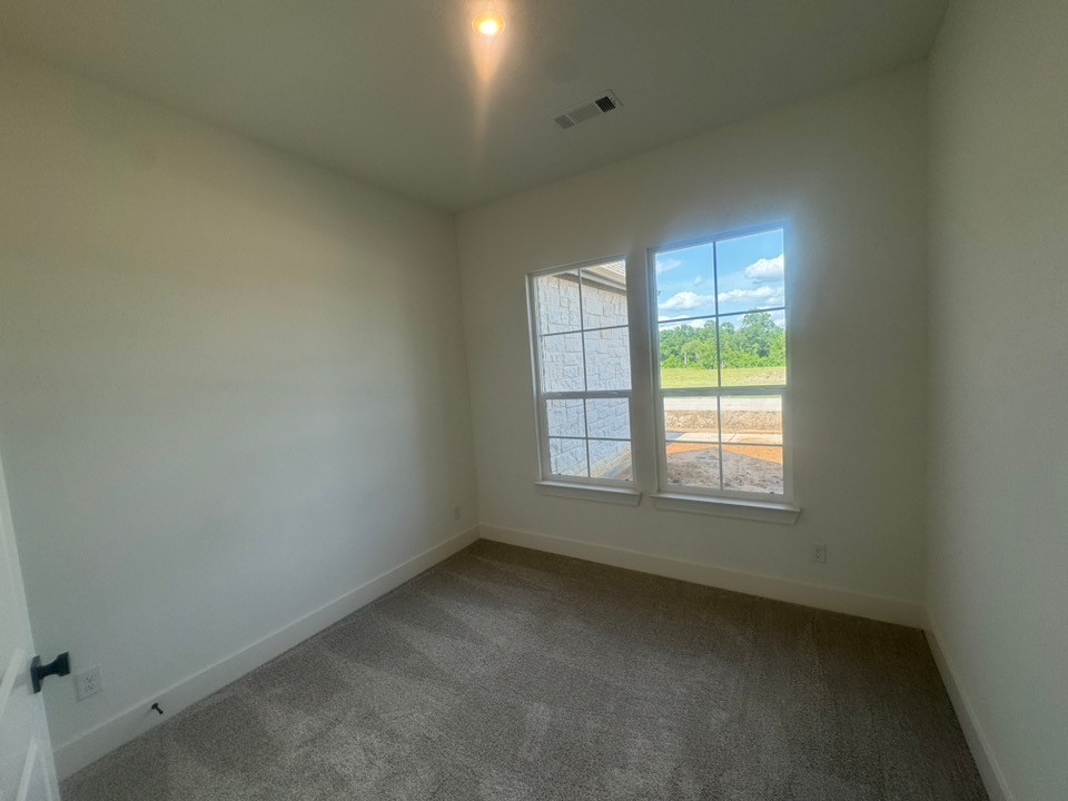707 Water Side Drive Van Alstyne TX 75495