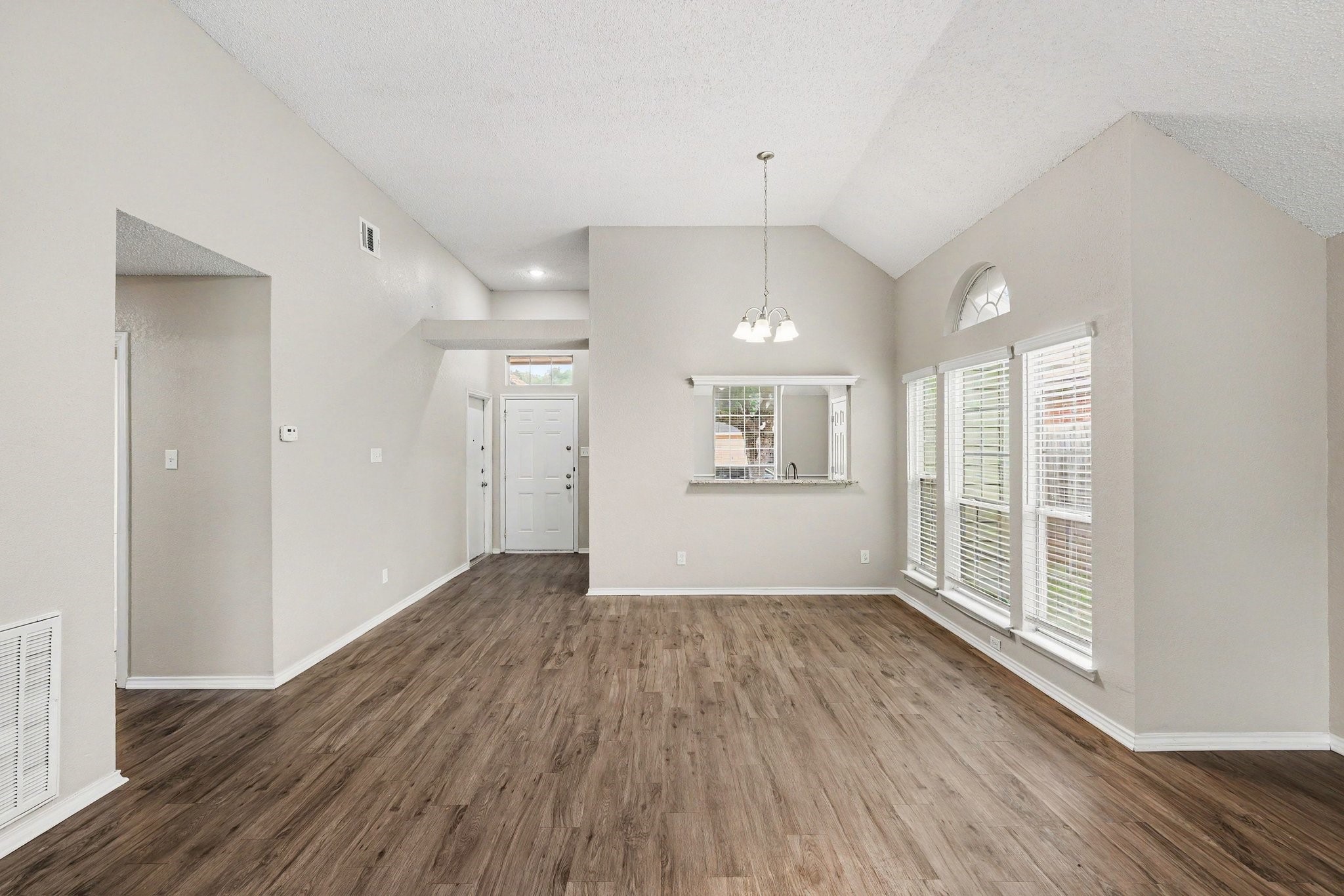2741 Salado Trail Fort Worth TX 76118