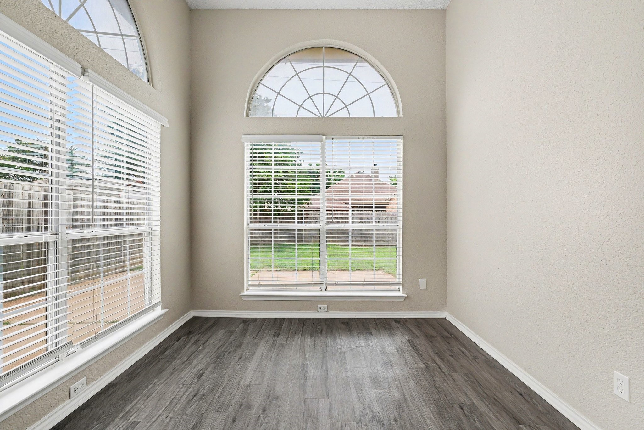 2741 Salado Trail Fort Worth TX 76118