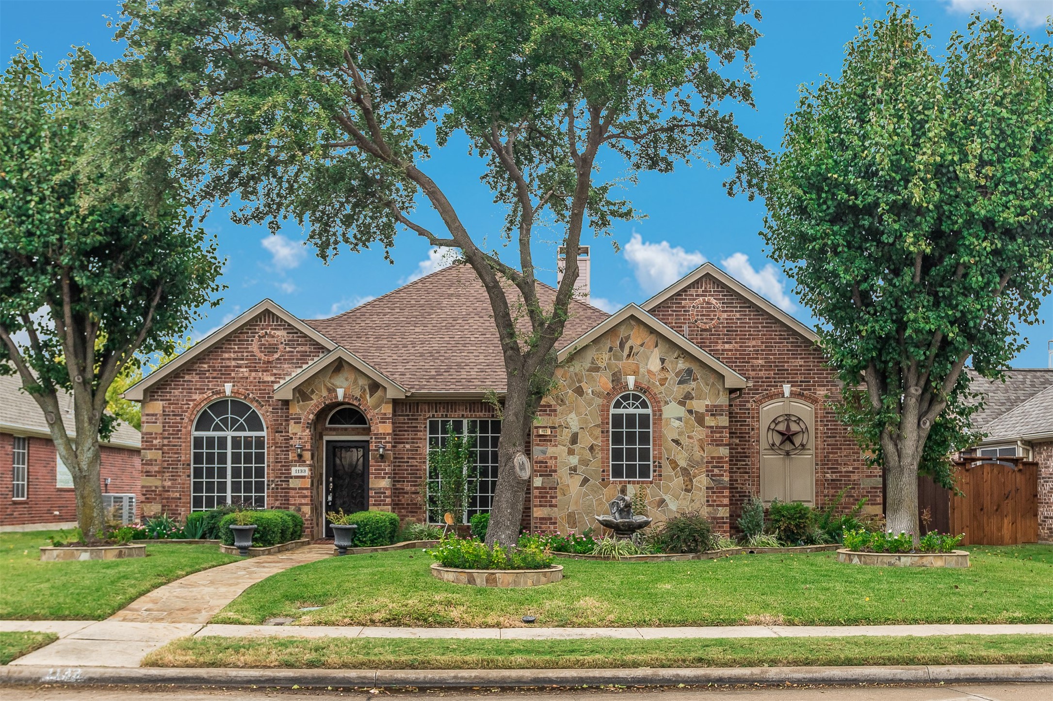 1133 Valley Oaks Drive Lewisville TX 75067
