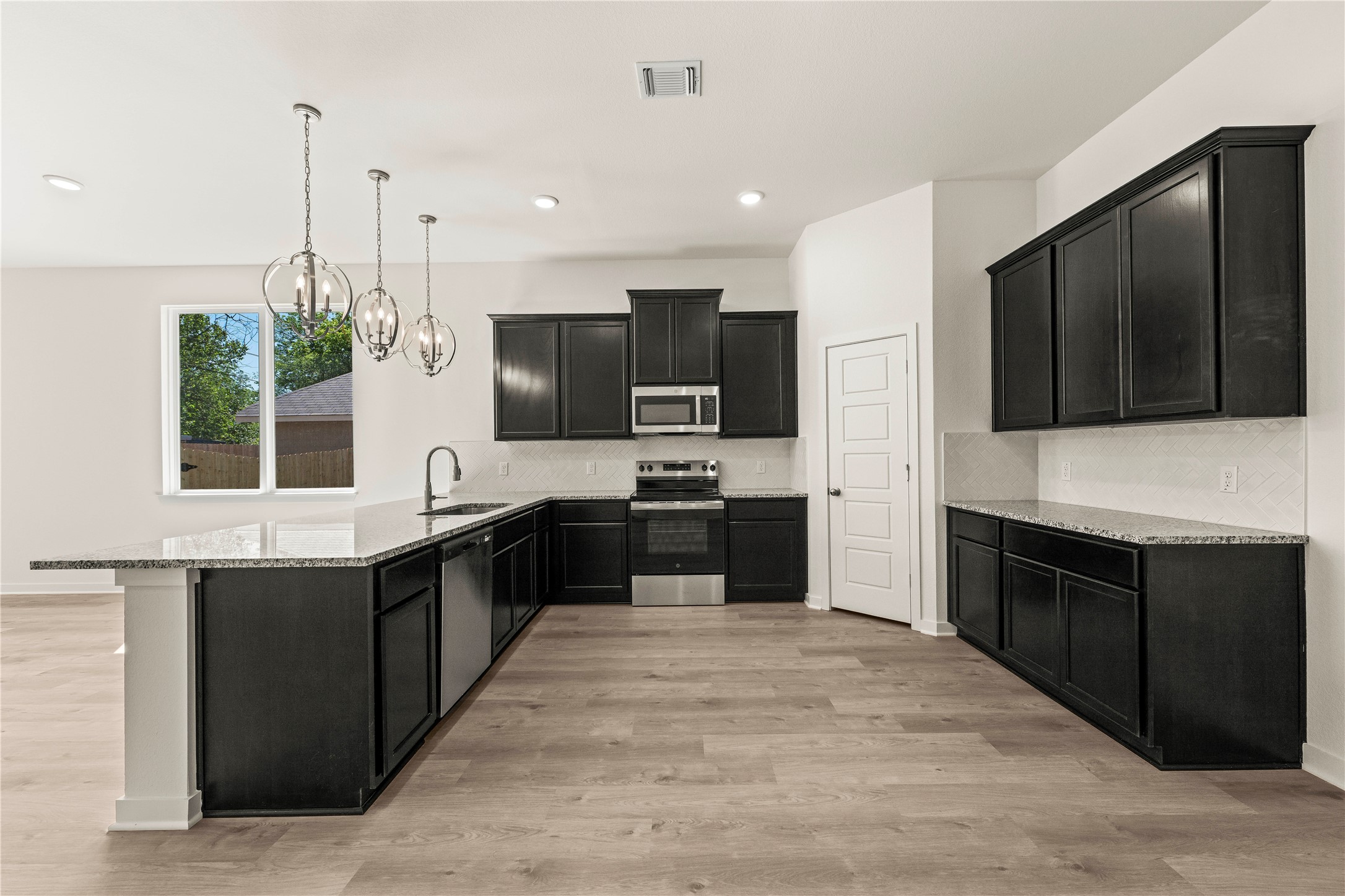 109 Adaline Bend Mcgregor TX 76657