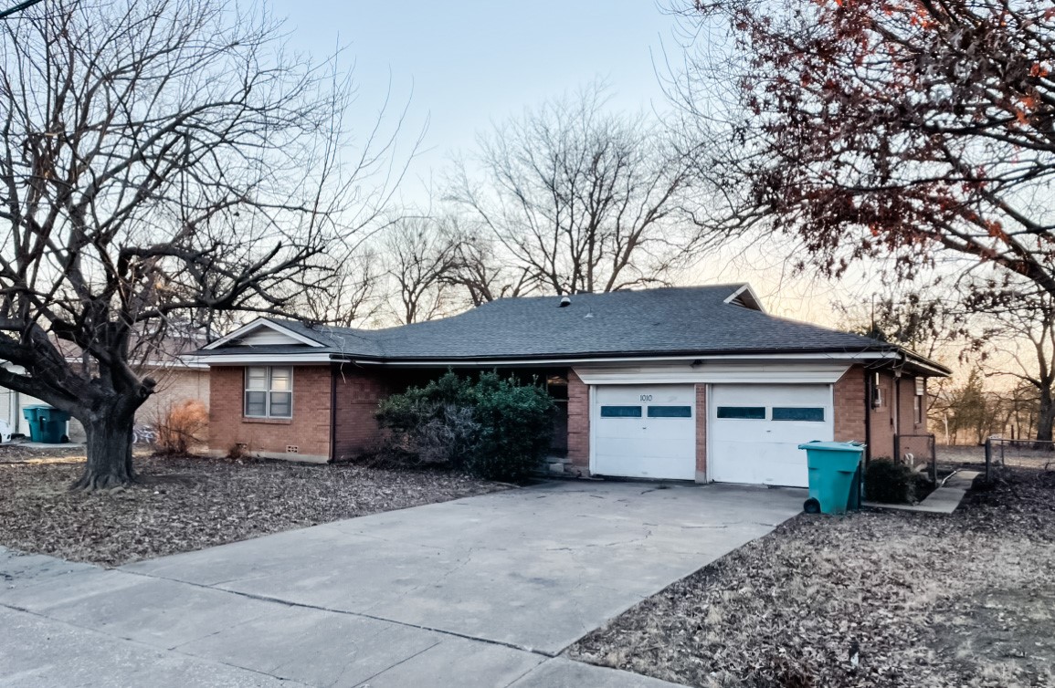 1010 N Grant Drive Sherman TX 75092