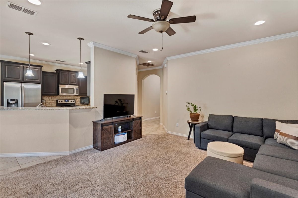 1823 Woodland Park Drive Denison TX 75021