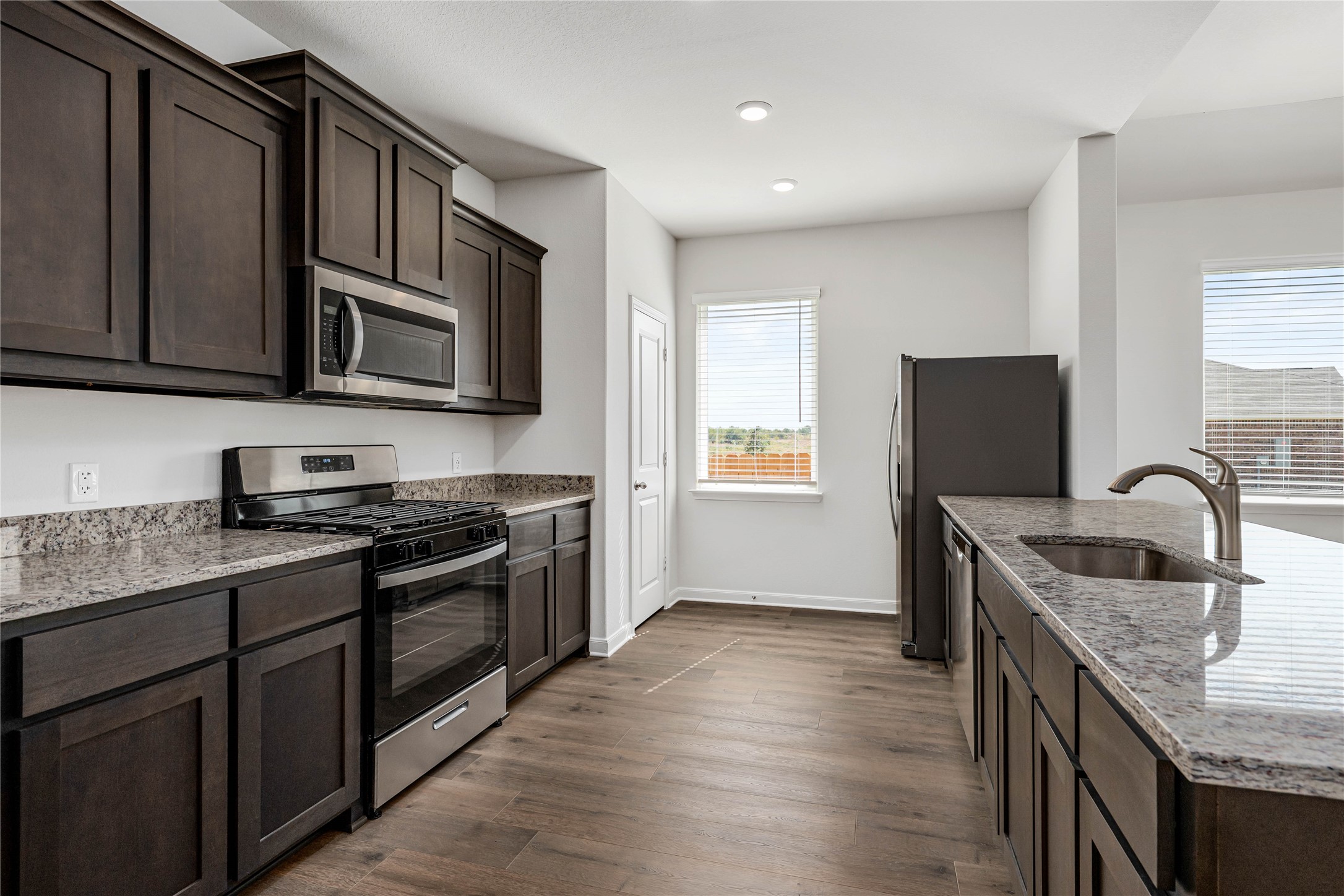 945 Cawthorne Trail Fort Worth TX 76108