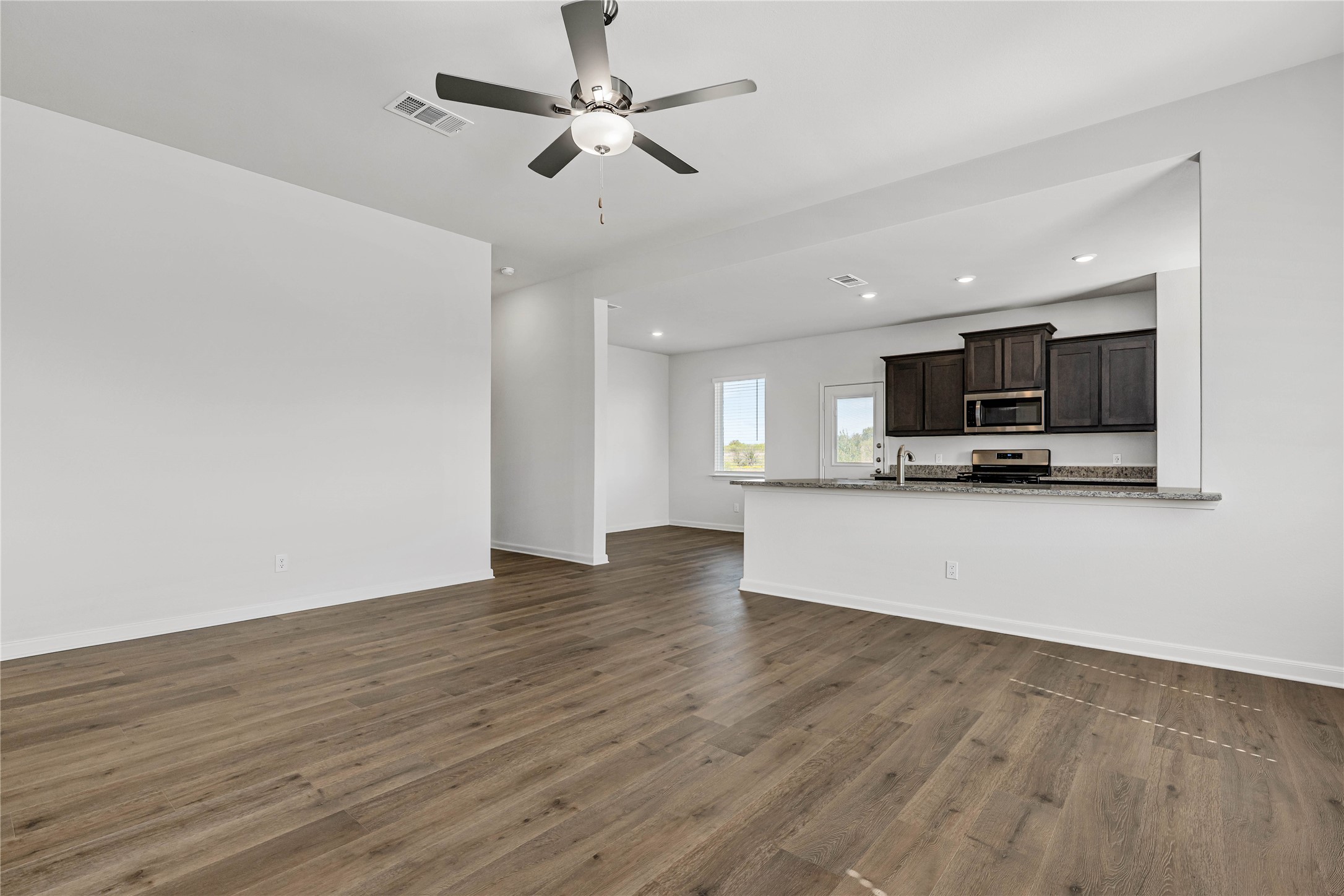 945 Cawthorne Trail Fort Worth TX 76108