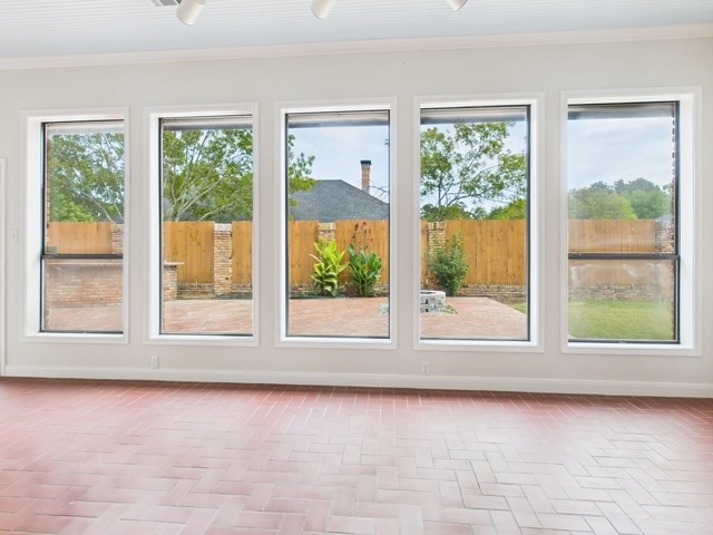 1178 E Oval Drive Athens TX 75751