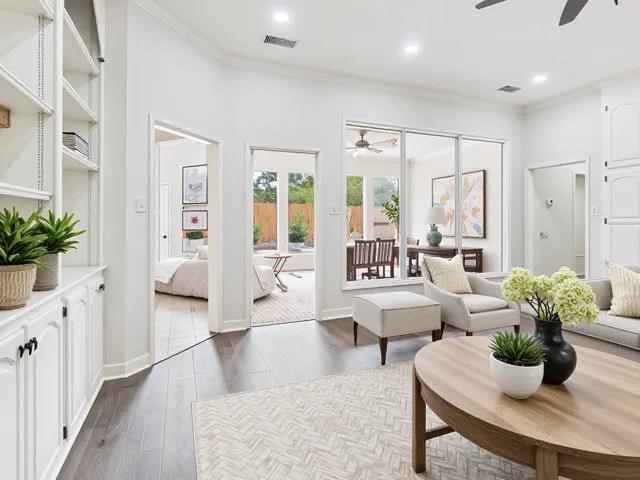 1178 E Oval Drive Athens TX 75751