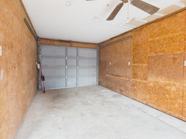 1178 E Oval Drive Athens TX 75751