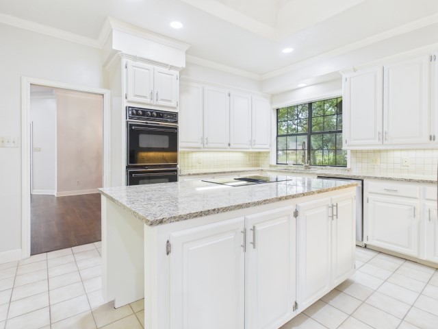 1178 E Oval Drive Athens TX 75751