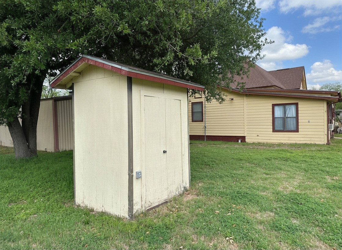 300 S Miller Street Rising Star TX 76471