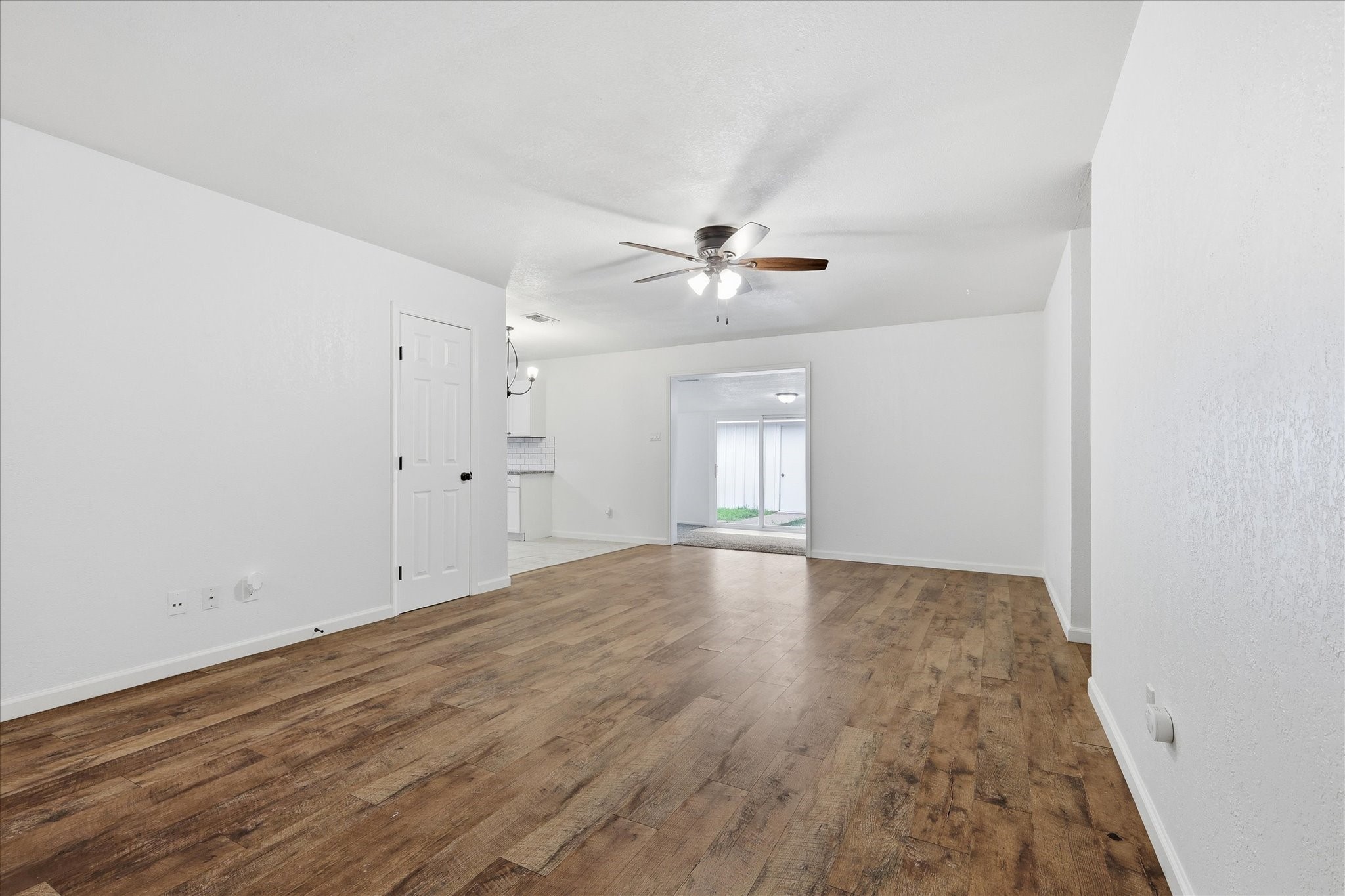 909 Bennett Street Cedar Hill TX 75104