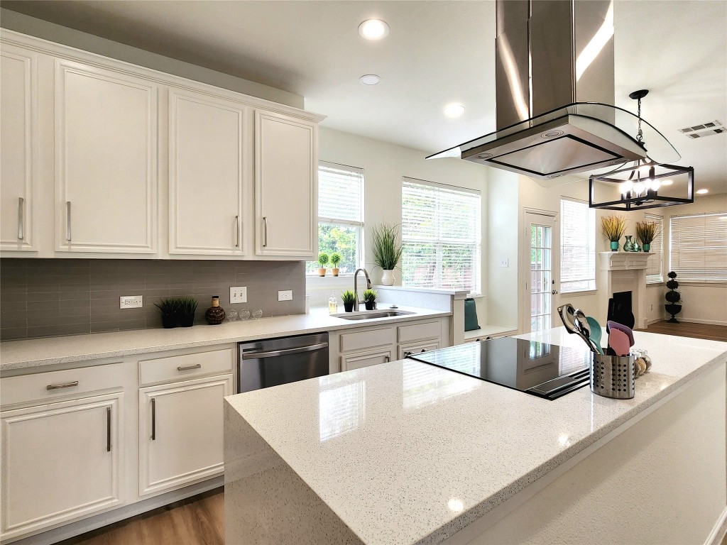 2505 Brookwood Lane Garland TX 75044