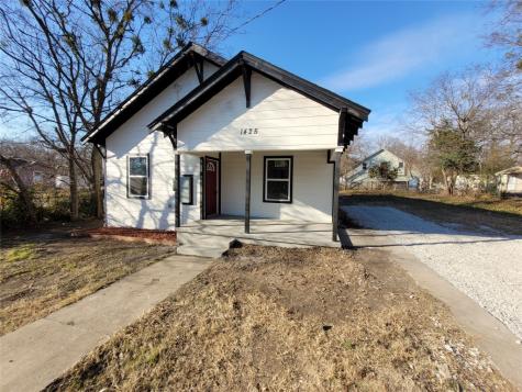 1425 E Cherry Street Sherman TX 75090