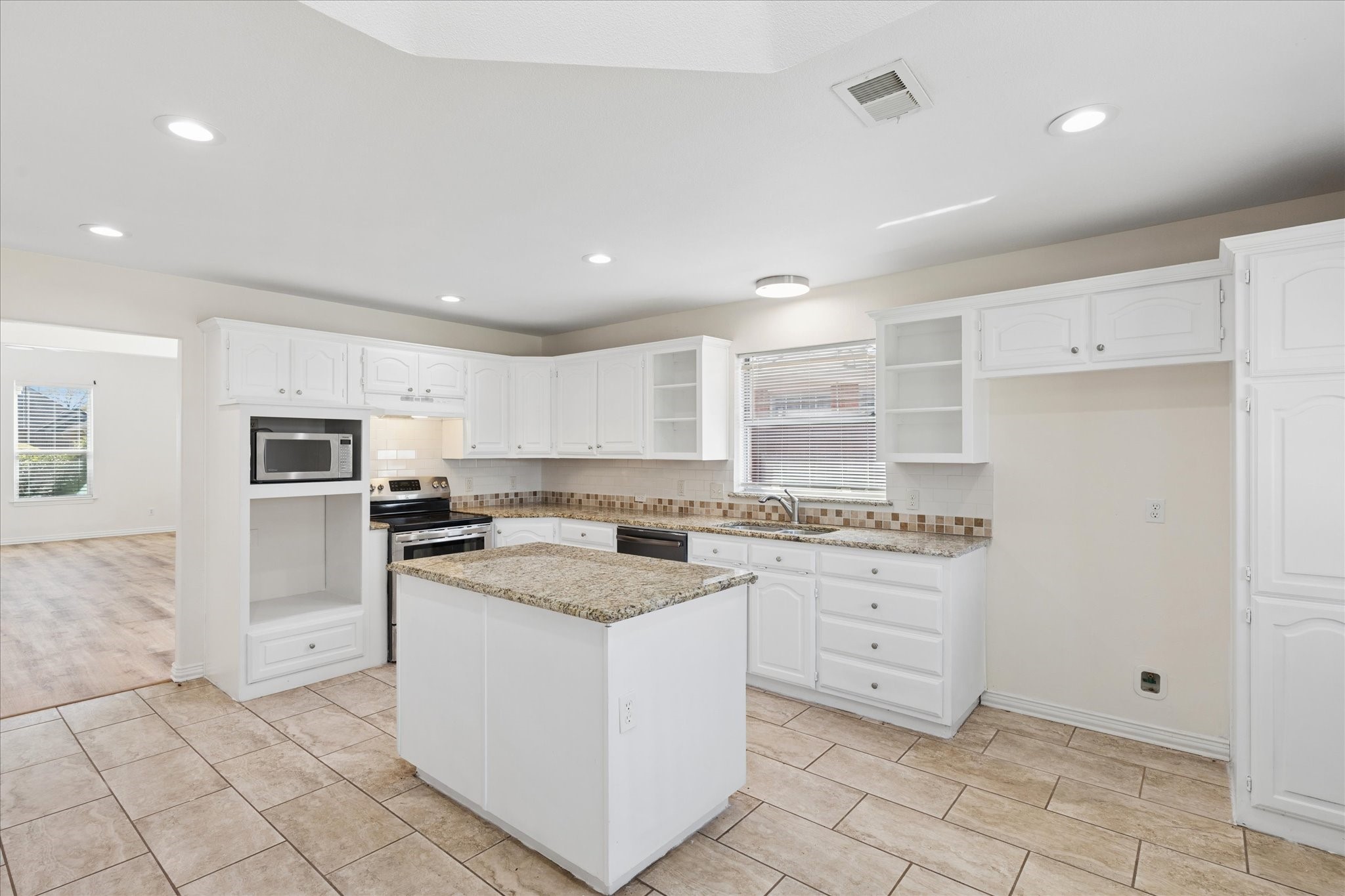 568 Cooper Street Grand Prairie TX 75052