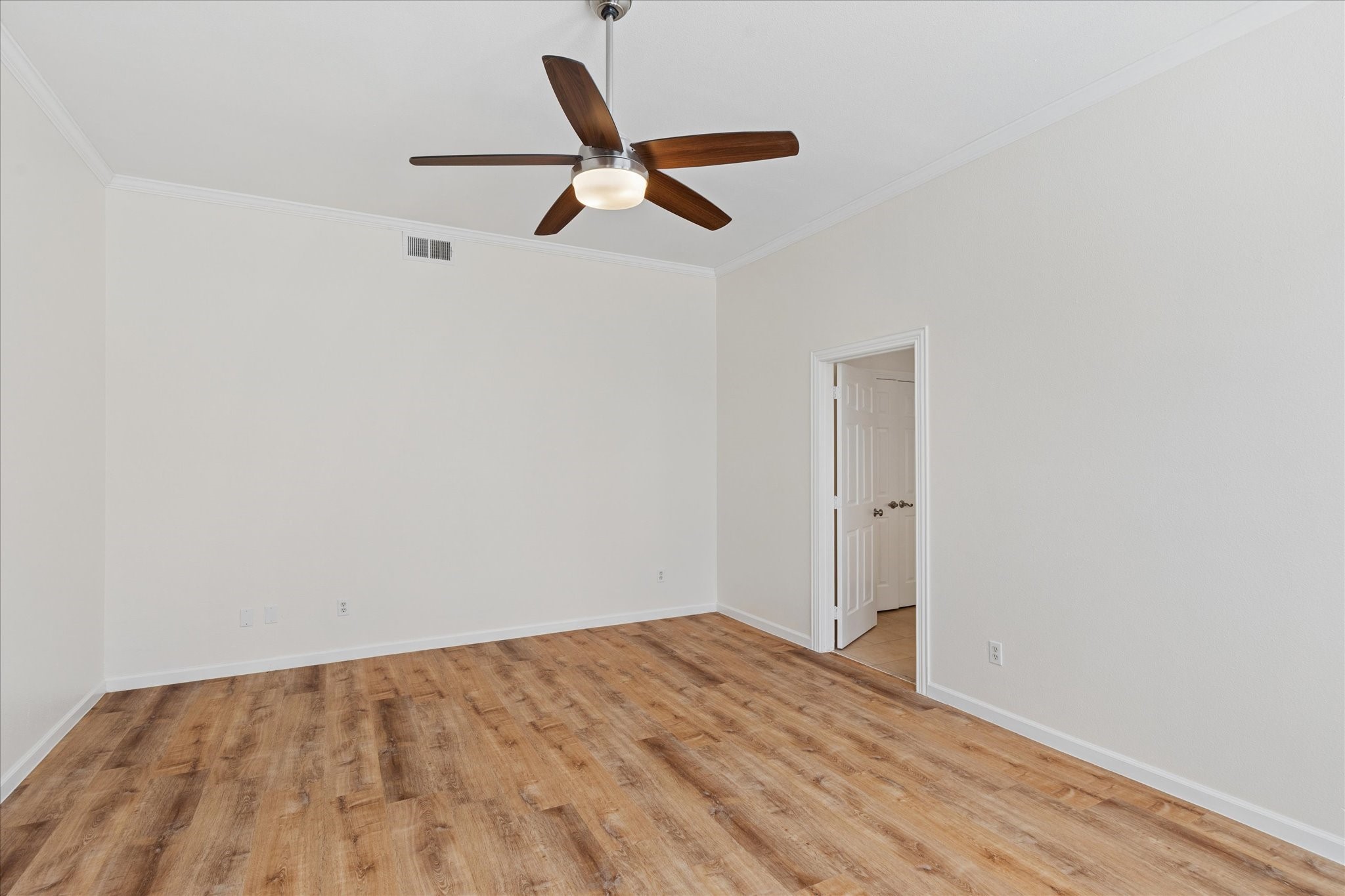 568 Cooper Street Grand Prairie TX 75052