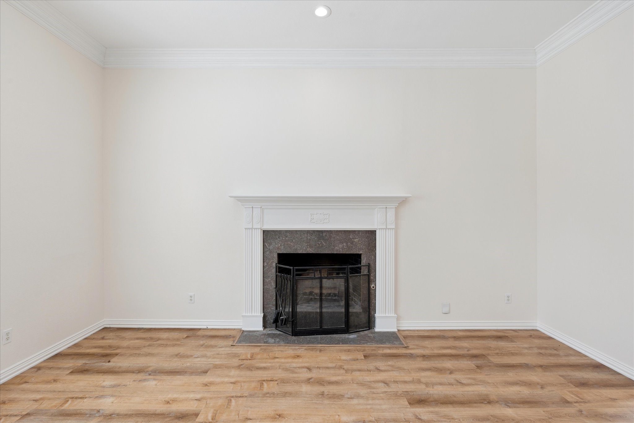 568 Cooper Street Grand Prairie TX 75052