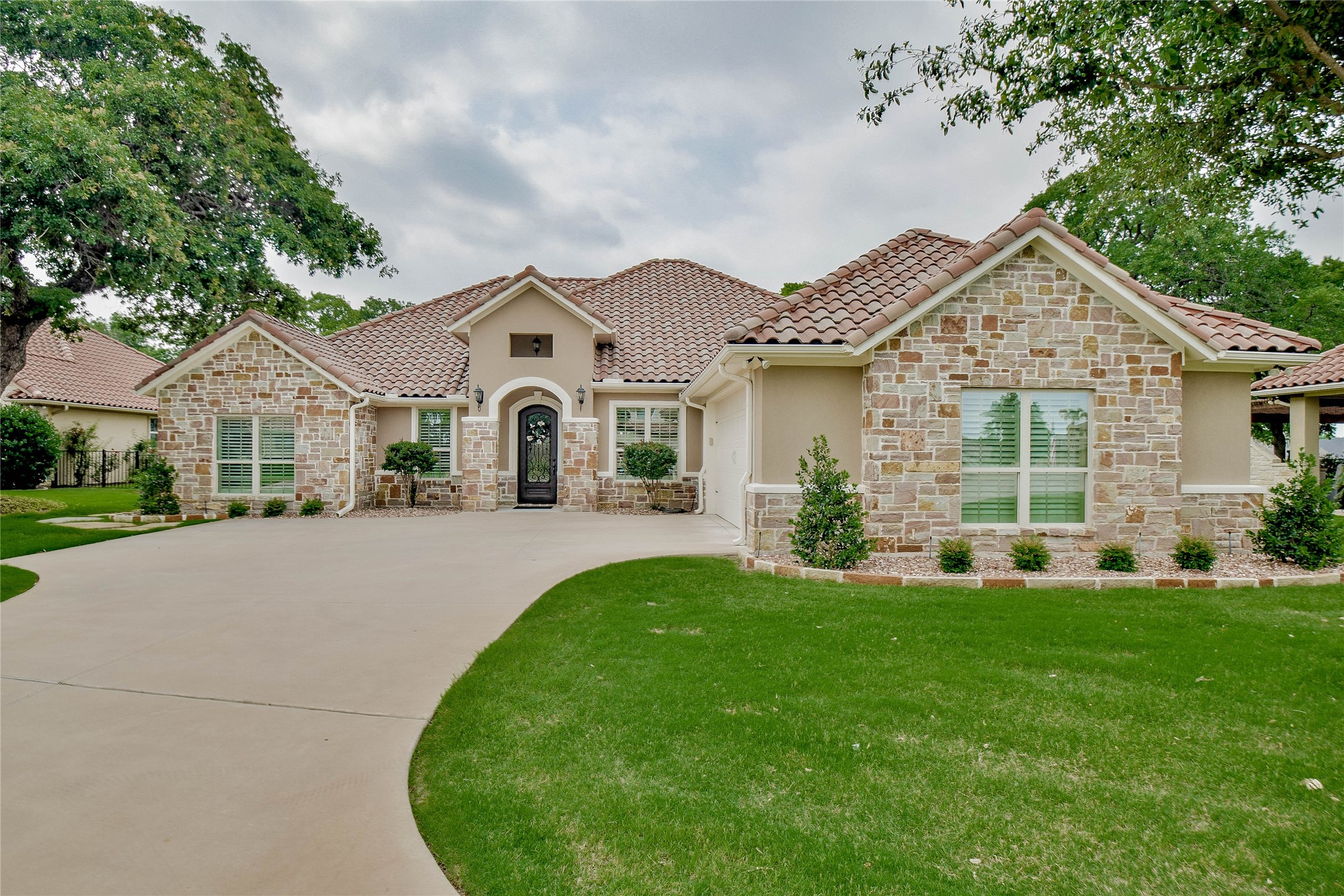 1110 Catalina Bay Boulevard Granbury TX 76048