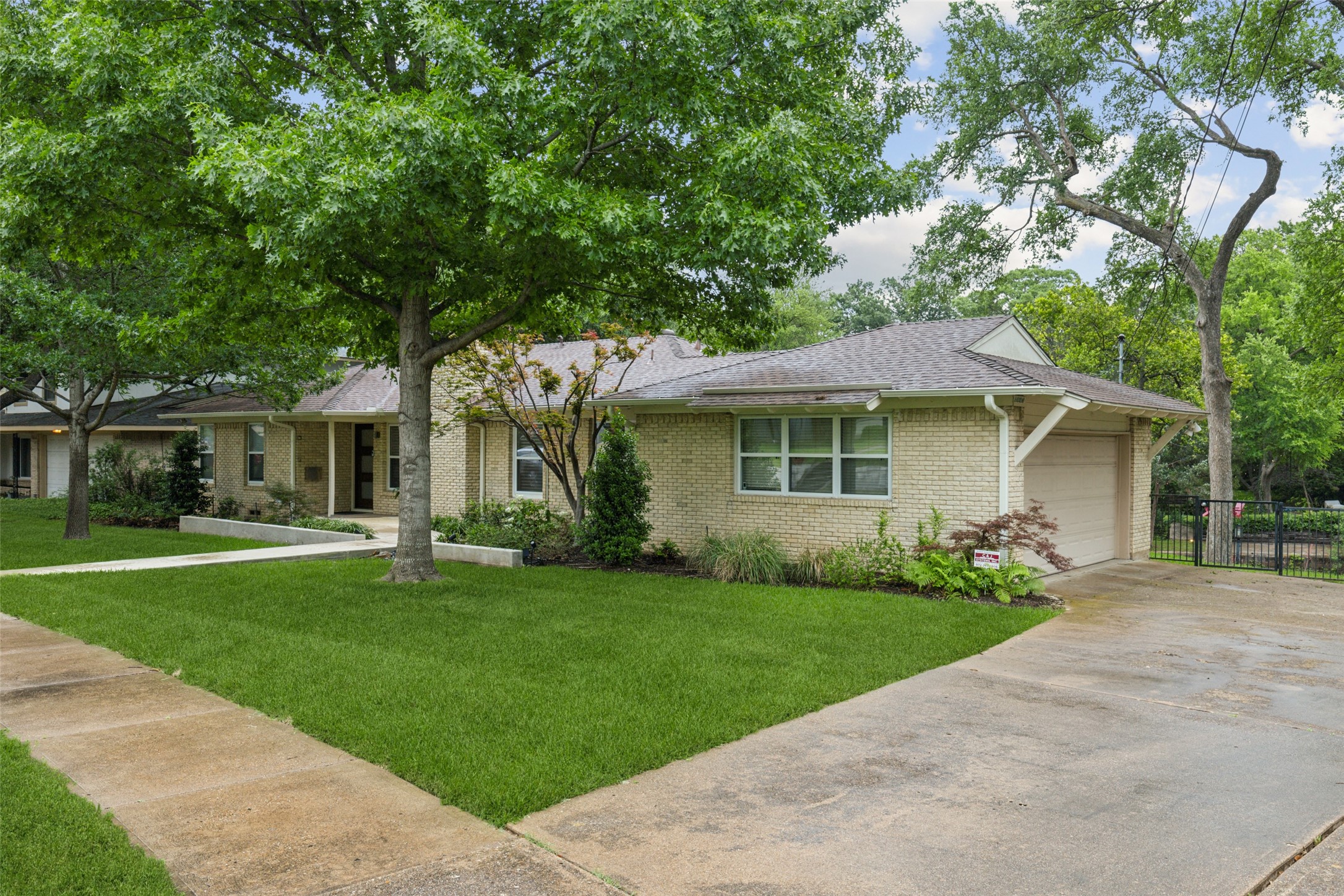 6640 Yosemite Lane Dallas TX 75214