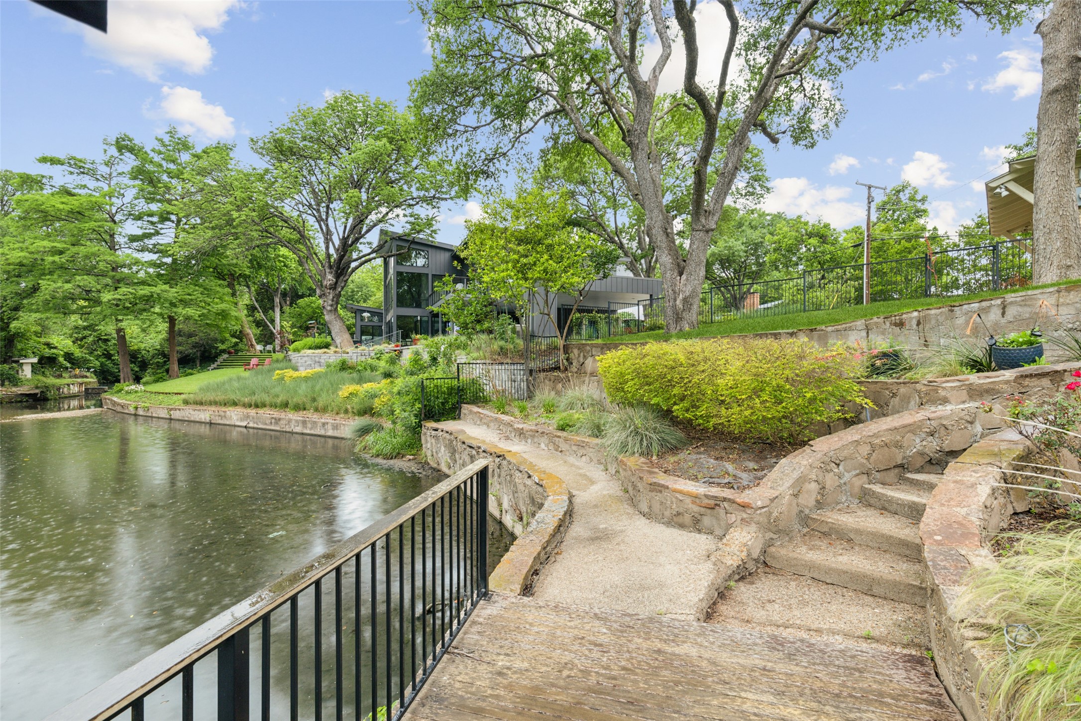 6640 Yosemite Lane Dallas TX 75214