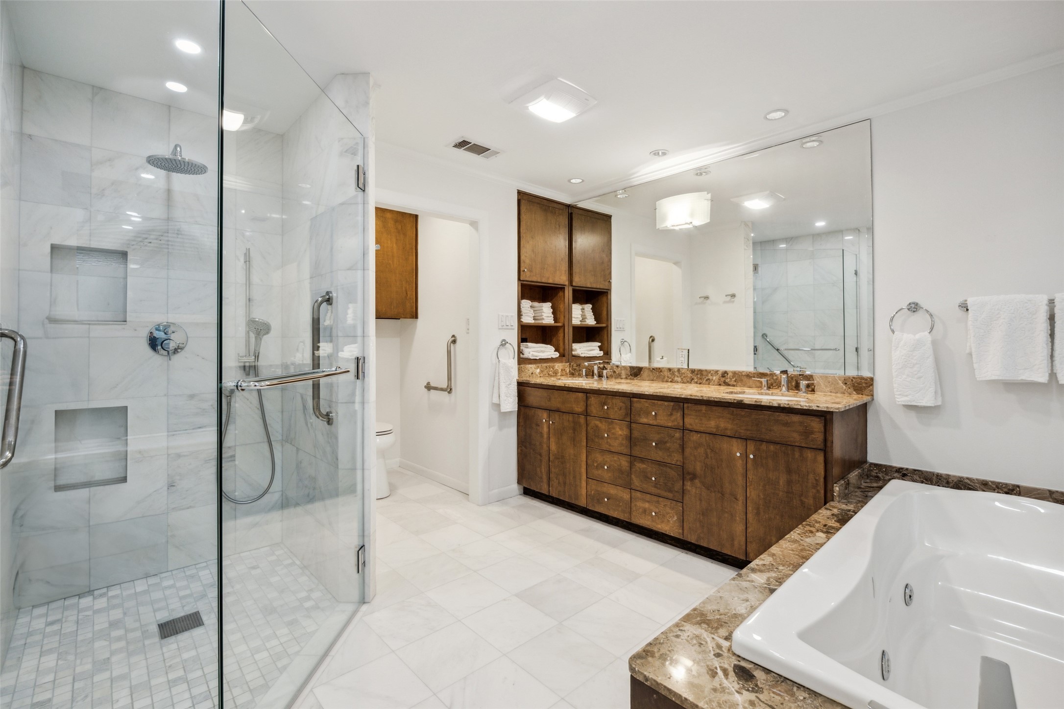 6640 Yosemite Lane Dallas TX 75214